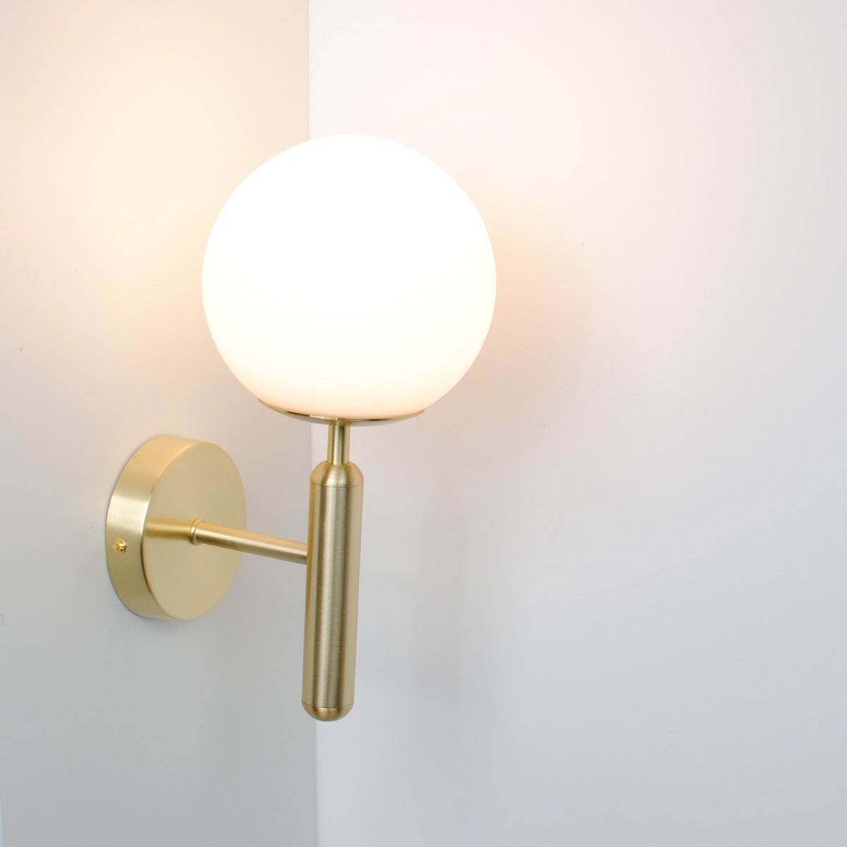 Aplique de Pared, Bola de Cristal Opalina y Soporte Dorado, Casquillo E27, Ideal para Dormitorio, Salón y Pasillo - 8