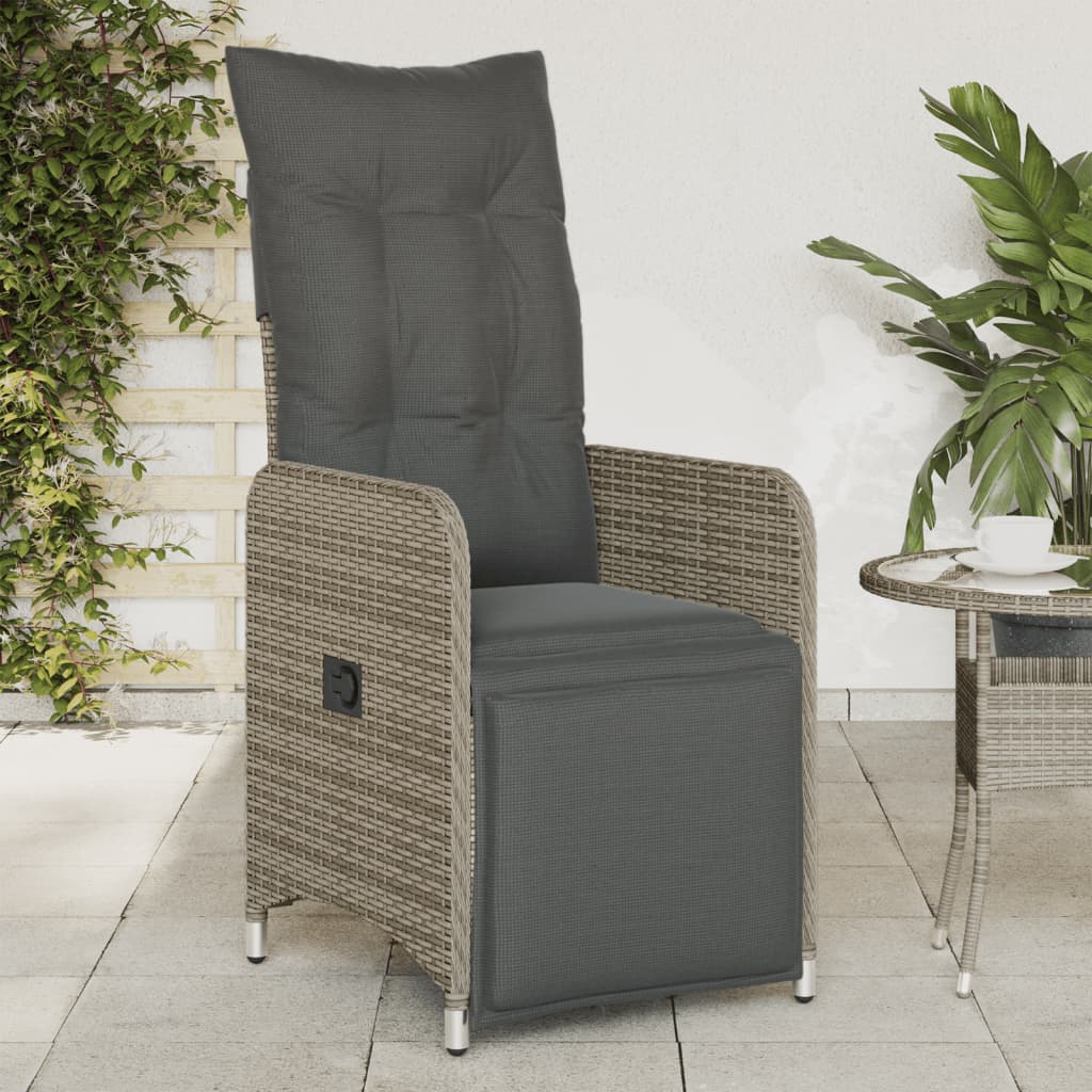 Poltrona da giardino con cuscini in rattan sintetico grigio