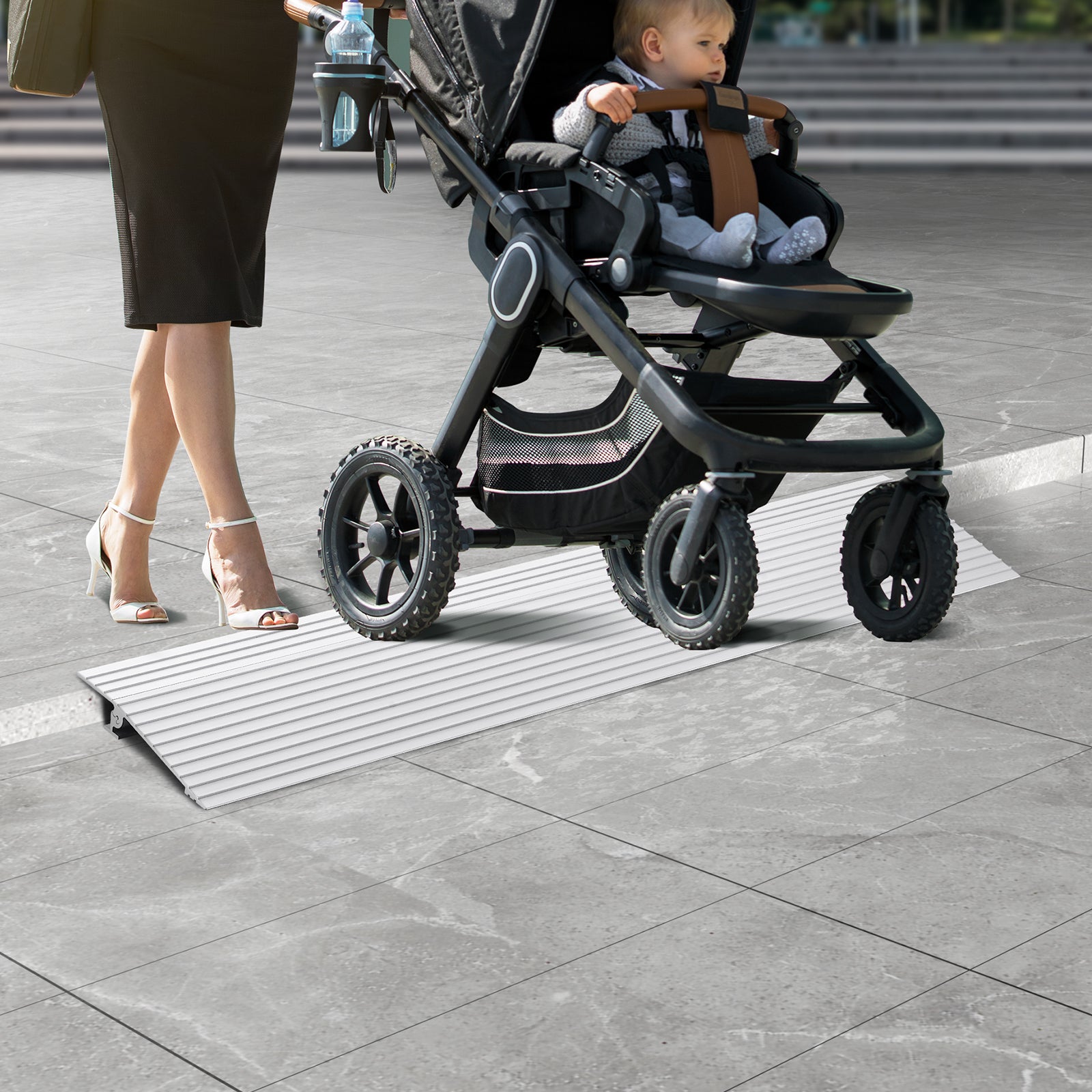 Rampe de Seuil VEVOR Hauteur 2,5 cm Rampe de Portes pour Fauteuil Roulant Capacité de Charge 362,8 kg en Aluminium Rampe Modulaire Réglable Fauteuils - 8