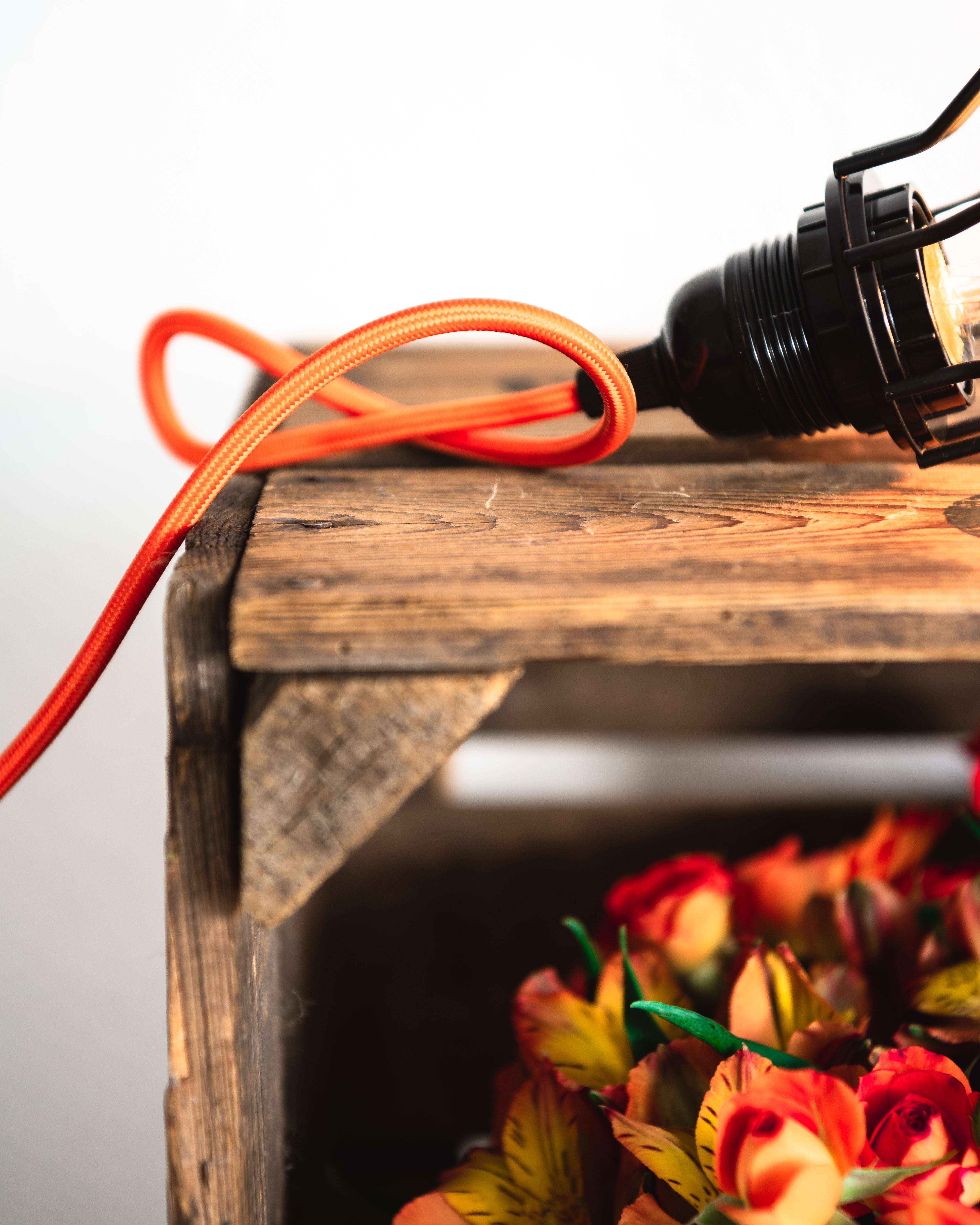 Câble luminaire orange avec prise 4,5 m - interrupteur et douille E27 - Hoopzi Bala - 3
