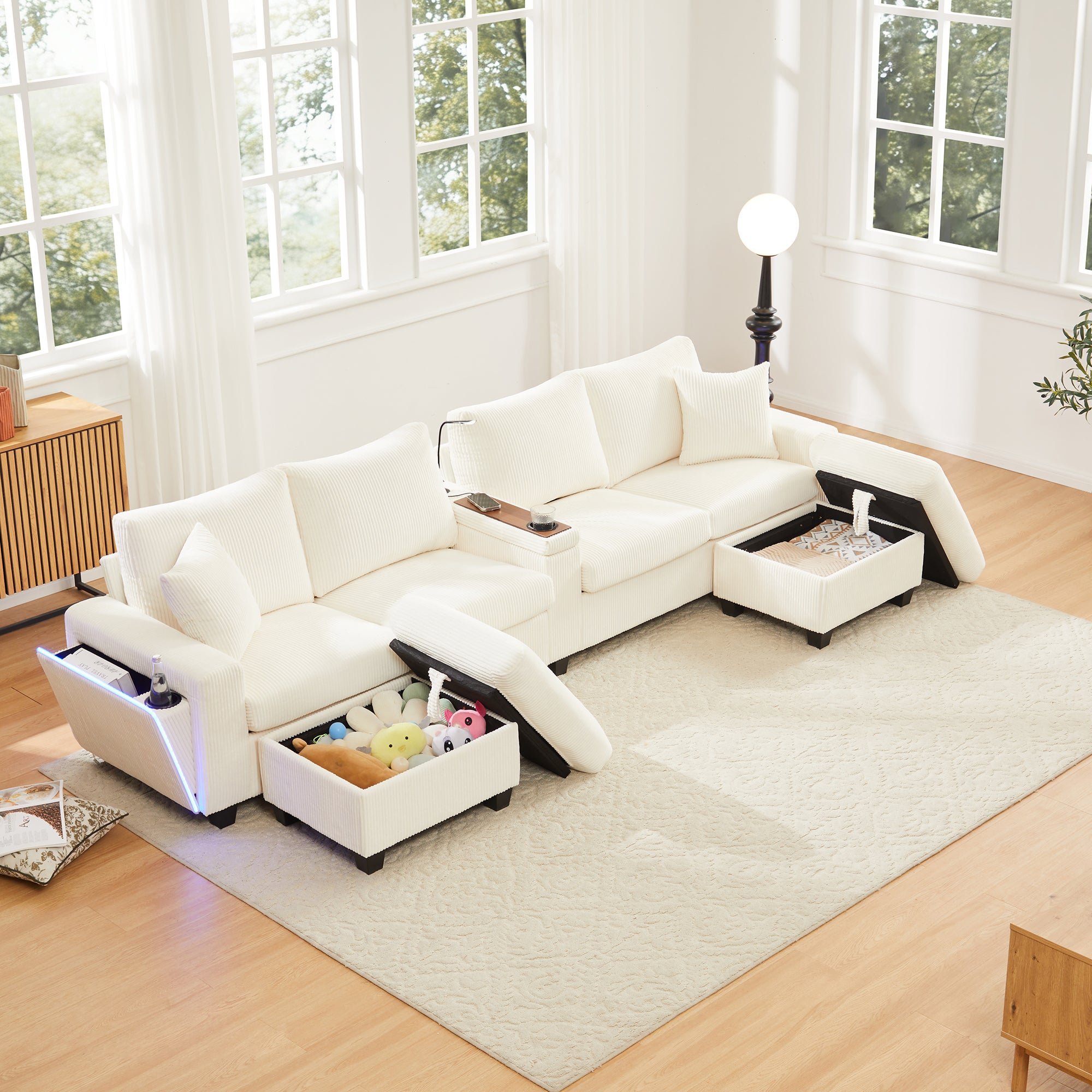 Sofa 4-osobowa z 2 stołkami, lampką do czytania, uchwytem na kubek i portami USB/Type-C - 334 x 128,5 x 81 cm - sztruks - beż