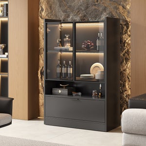 Lexiou Credenza di alta qualità in truciolato color noce con vetrina in vetro, 4 cassetti, 2 ante in vetro, 140 x 40 x 75,8 cm, per soggiorno, mobiletto soggiorno
