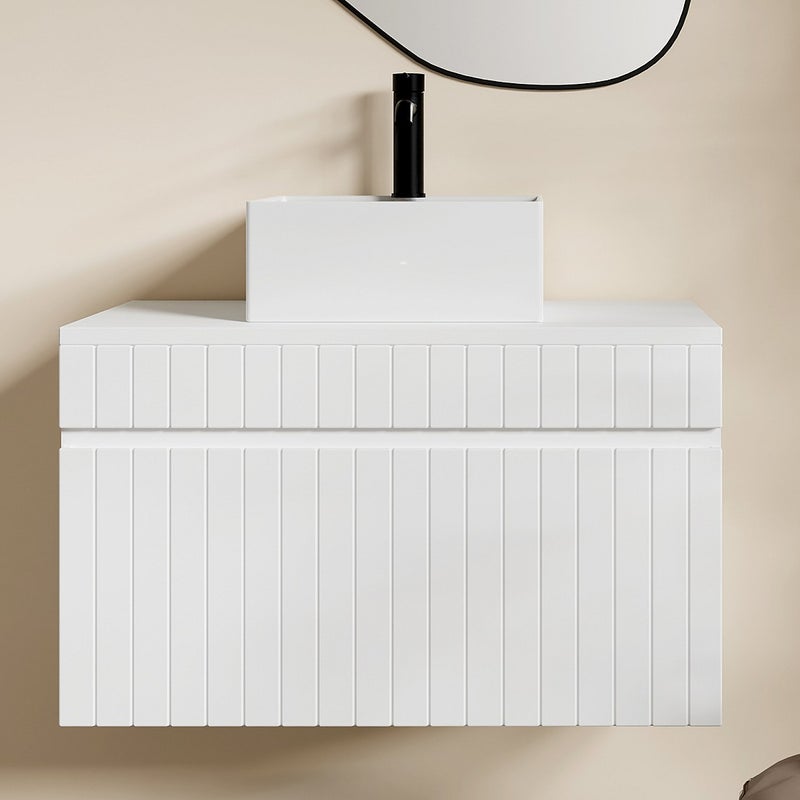 Szafka łazienkowa wisząca ryflowana biała z kwadratową umywalką nablatową - 80 cm - SATARA