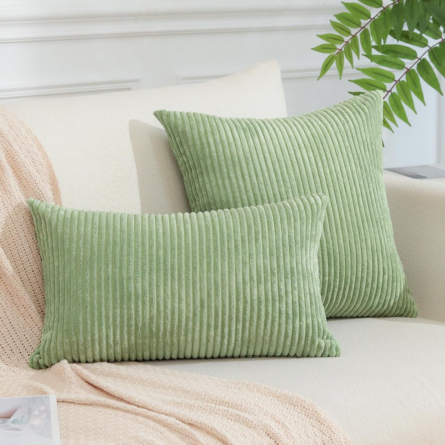 Lot de 2 housses de coussin décoratives en velours côtelé pour canapé, 30 x 50 cm (vert sauge) - 4