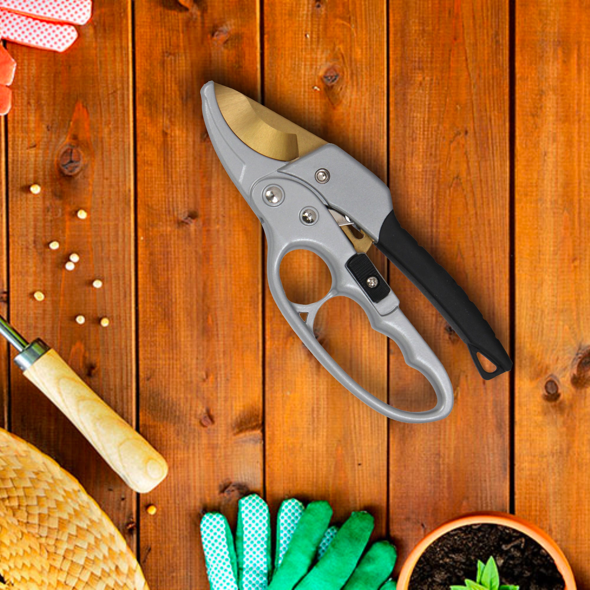 FISHTEC Secateur de Jardin Titanium a cremaillere - Poignee Ergonomique Antiderapant - Coupe Nette (Branches jusqu'a 20 mm) - 20 CM - Gris & Noir - 5