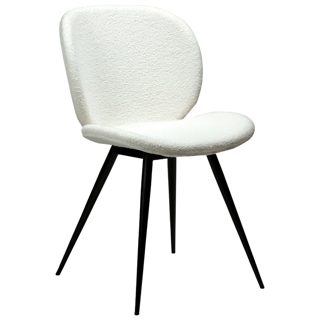 Cloud Dan-Form krzesło stołowe bouclé biały.