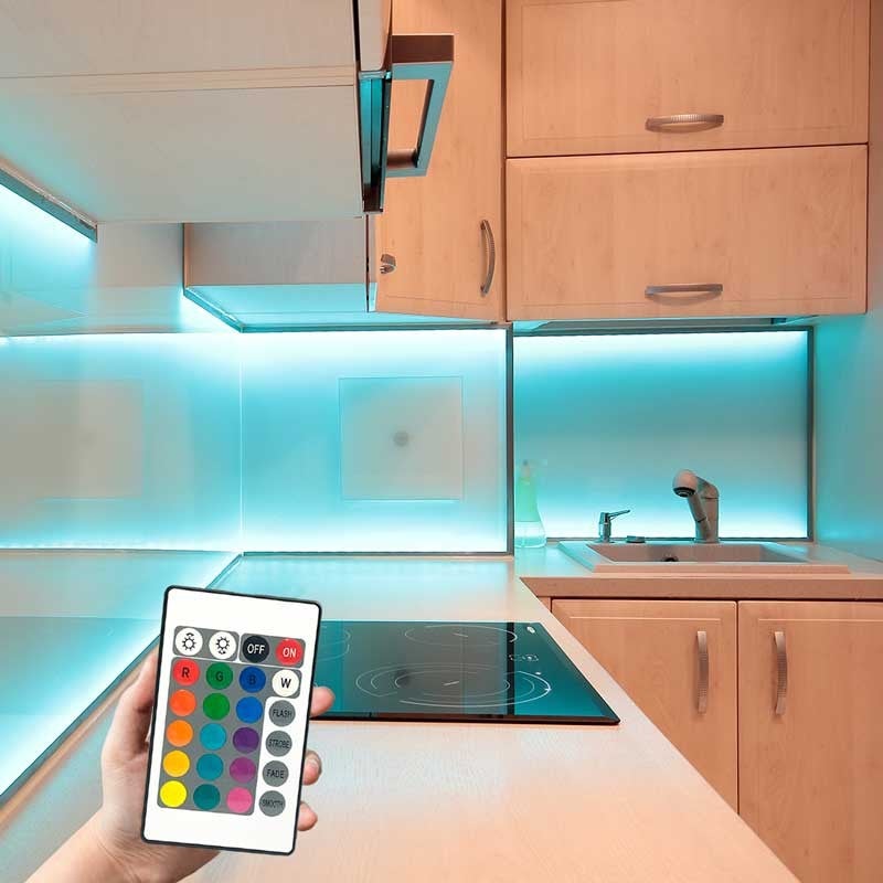 Controller striscia LED RGB 2 Amp per canale, telecomando IR 24 tasti - 3