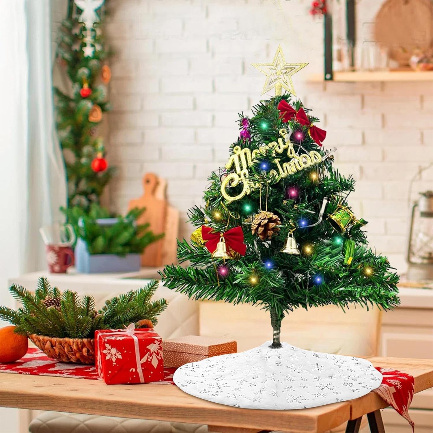 Saia para árvore de Natal, base para árvore de Natal, tapete para árvore de Natal, lantejoulas de floco de neve prateadas (branco, 150 cm) - 2