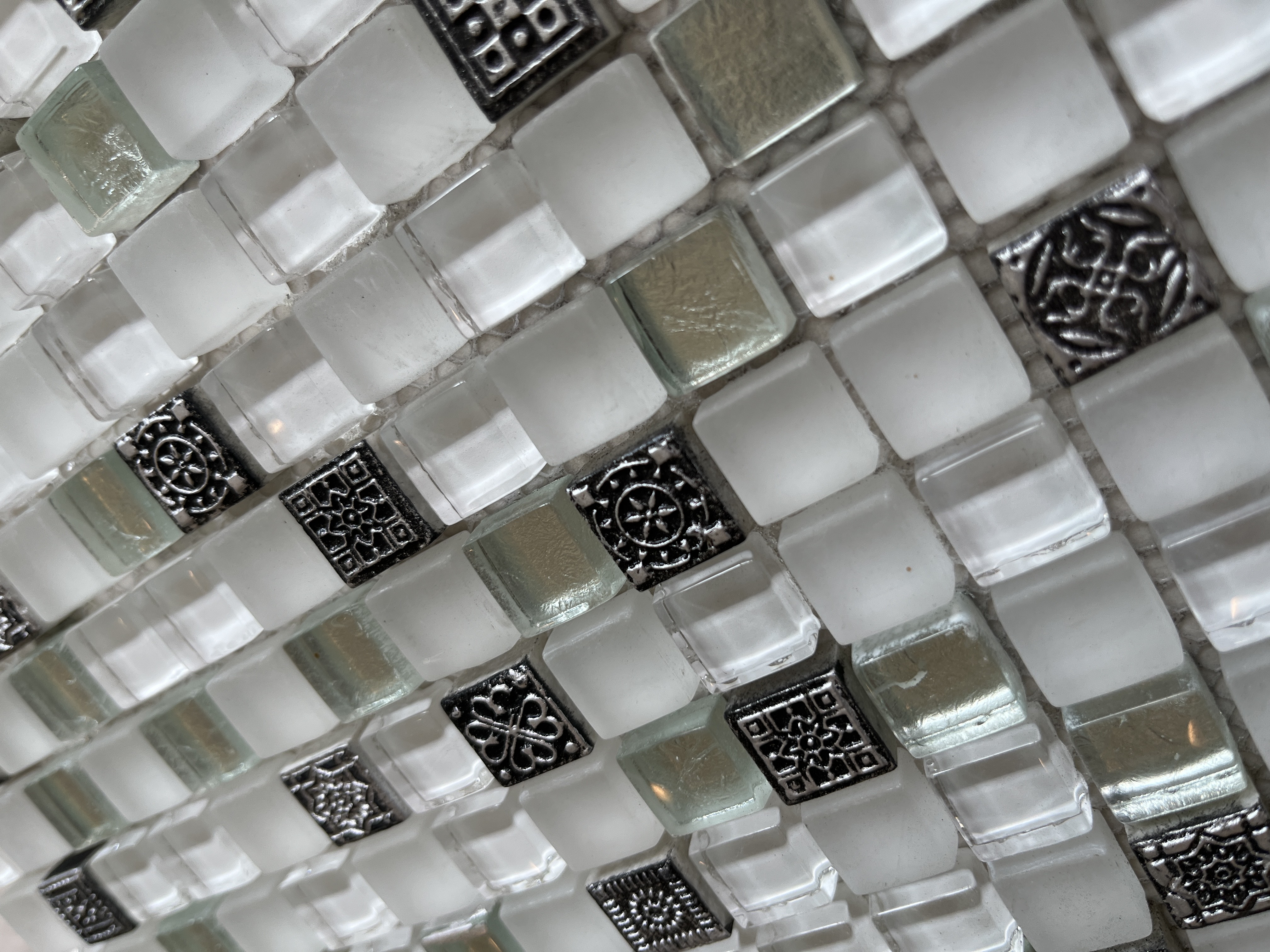 Mozaika z siatki kamiennej, szklanej i metalowej do łazienki, kuchni, na ścianę i podłogę - grubość 8 mm - 30x30x0,8 cm 1MQ