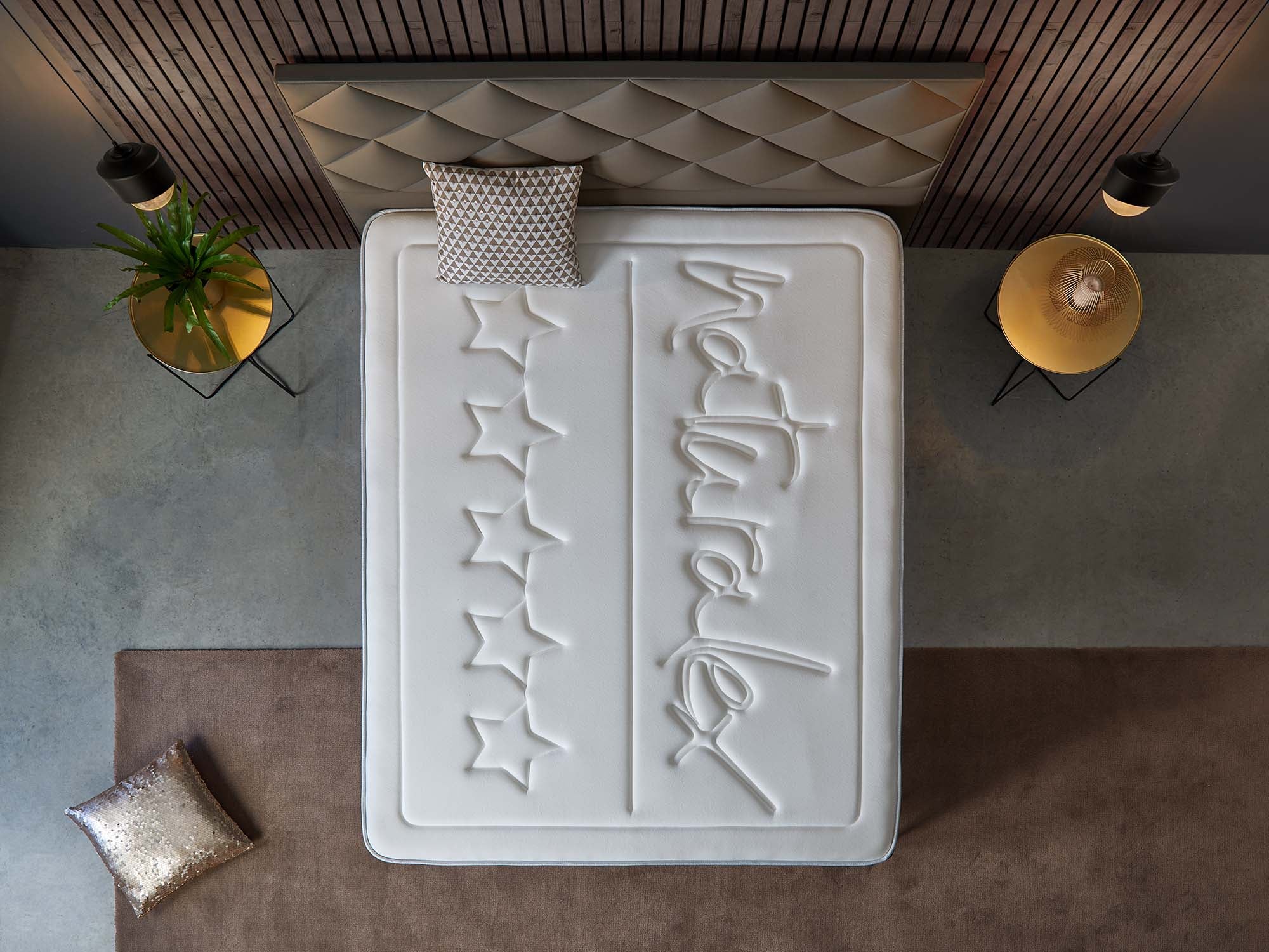 Privilege 140x190 cm - Hybride - Ressorts Ensachés + Mousse à mémoire HR + Blue Latex - 7 Zones - Reversible - Haut de gamme - 3