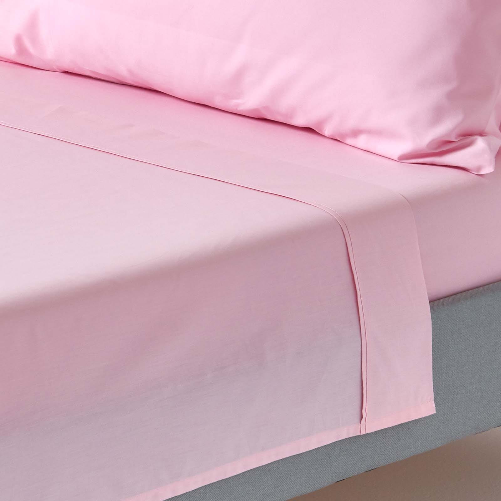 HOMESCAPES Drap plat uni 100% coton égyptien 200 fils coloris prune 180 x 290 cm HOMESCAPES Drap plat uni 100% coton égyptien 200 fils coloris prune 180 x 290 cm