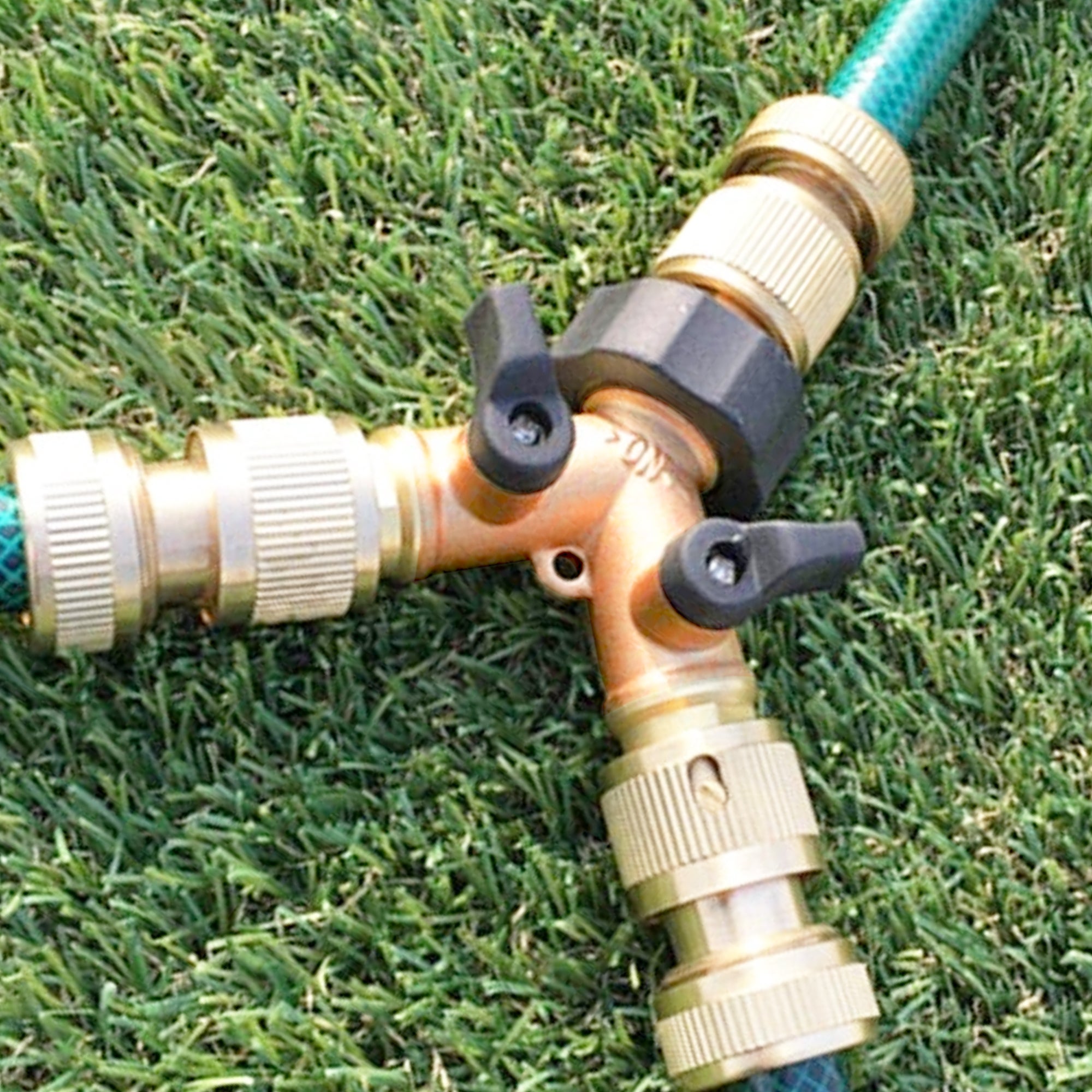 Raccordo doppio per rubinetto da giardino con valvole, Attacco doppio maschio, Raccordo d'innaffiatura a Y, 2 vie, Ideale per il tubo da giardino - 8
