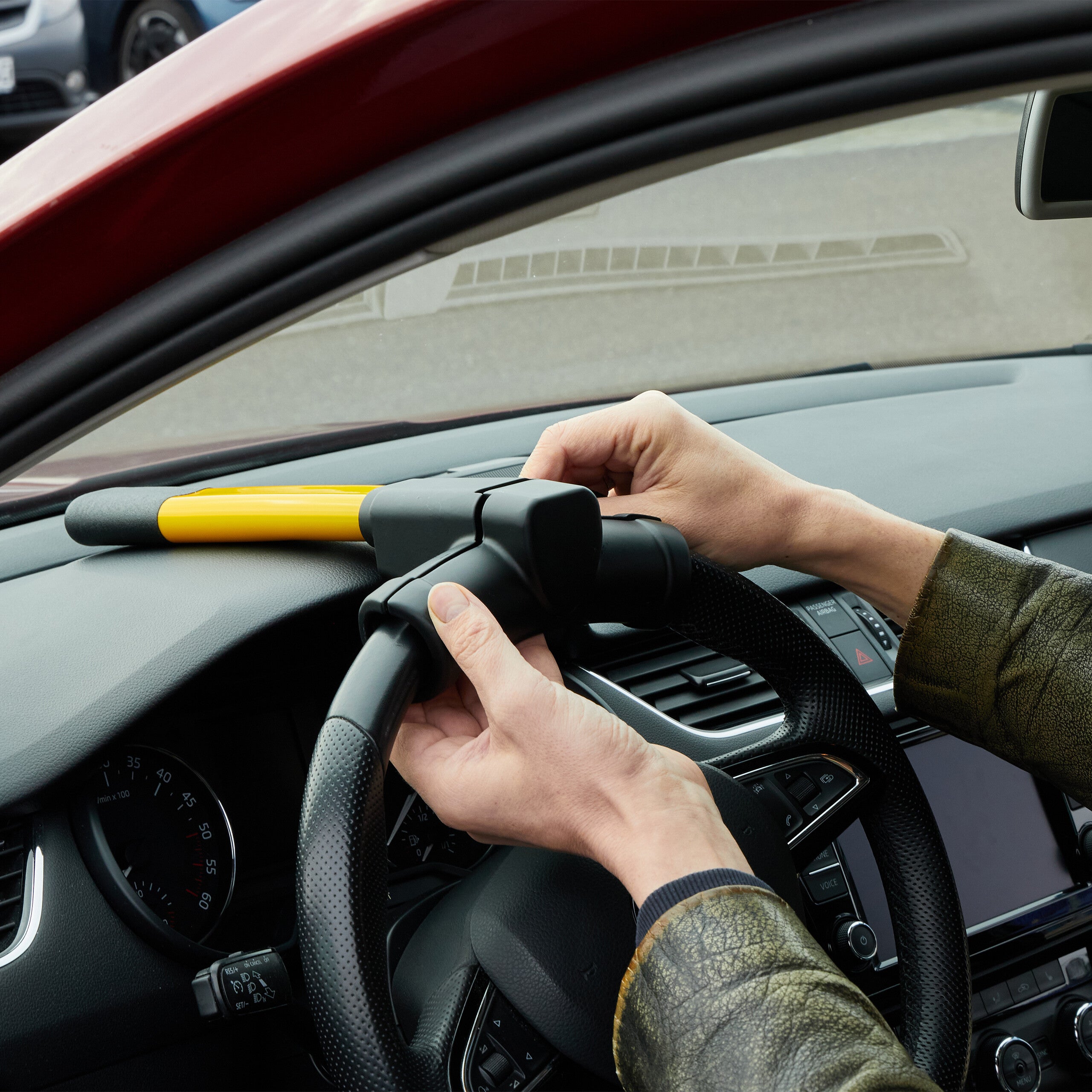 Antivol de volant pour voiture, verrou réglable, protection contre le vol, universel, acier, jaune/noir, Relaxdays - 6