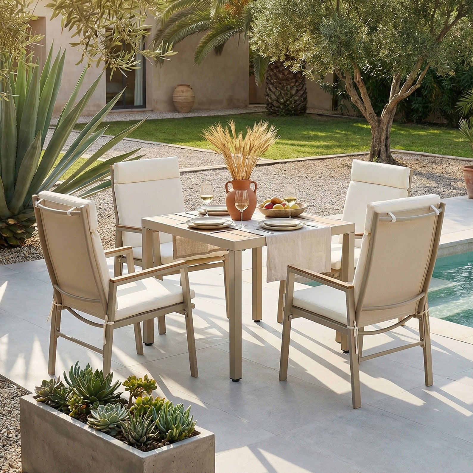 Conjunto de Comedor para Jardín de 4 Personas - Mesa y 4 Sillas de Hierro Galvanizado y Tablero de WPC Khaki y Beige - 3