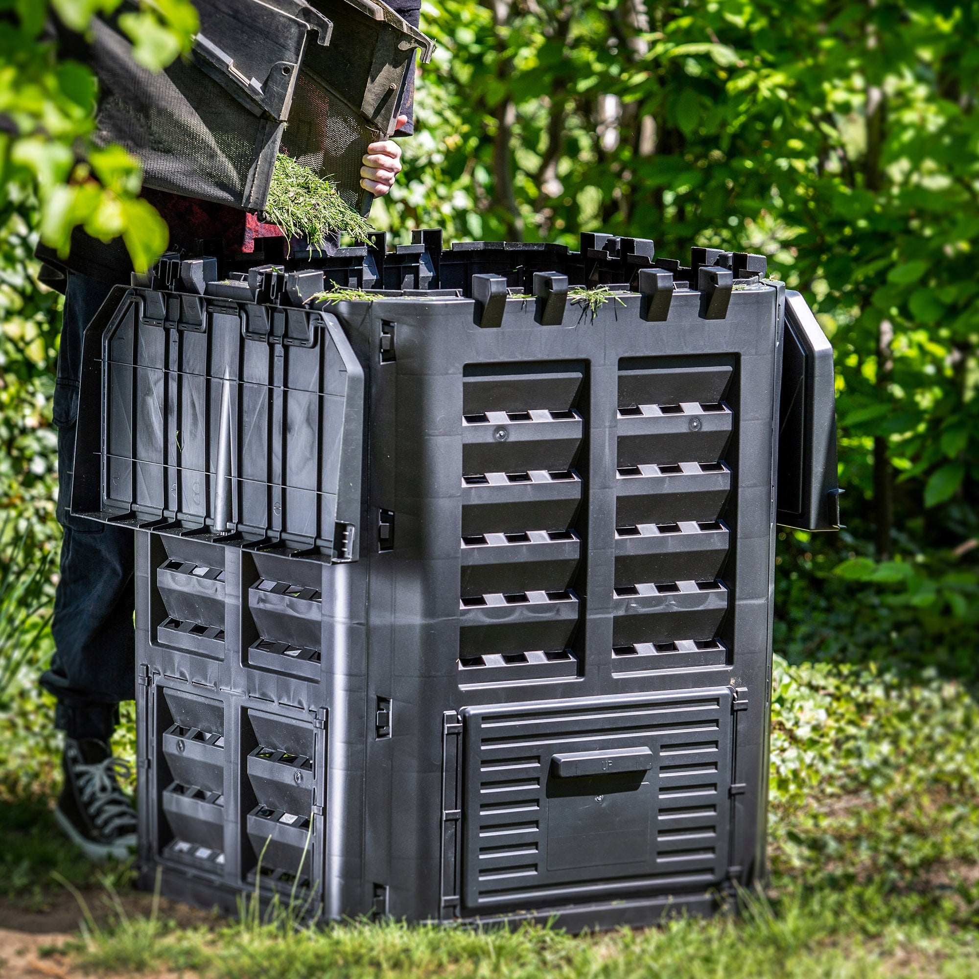 KADAX Compostador de Jardín 360L, Una Solución Práctica para Transformar Sus Residuos Orgánicos en Fertilizante Natural, Contenedor de Compost (Negro) - 5