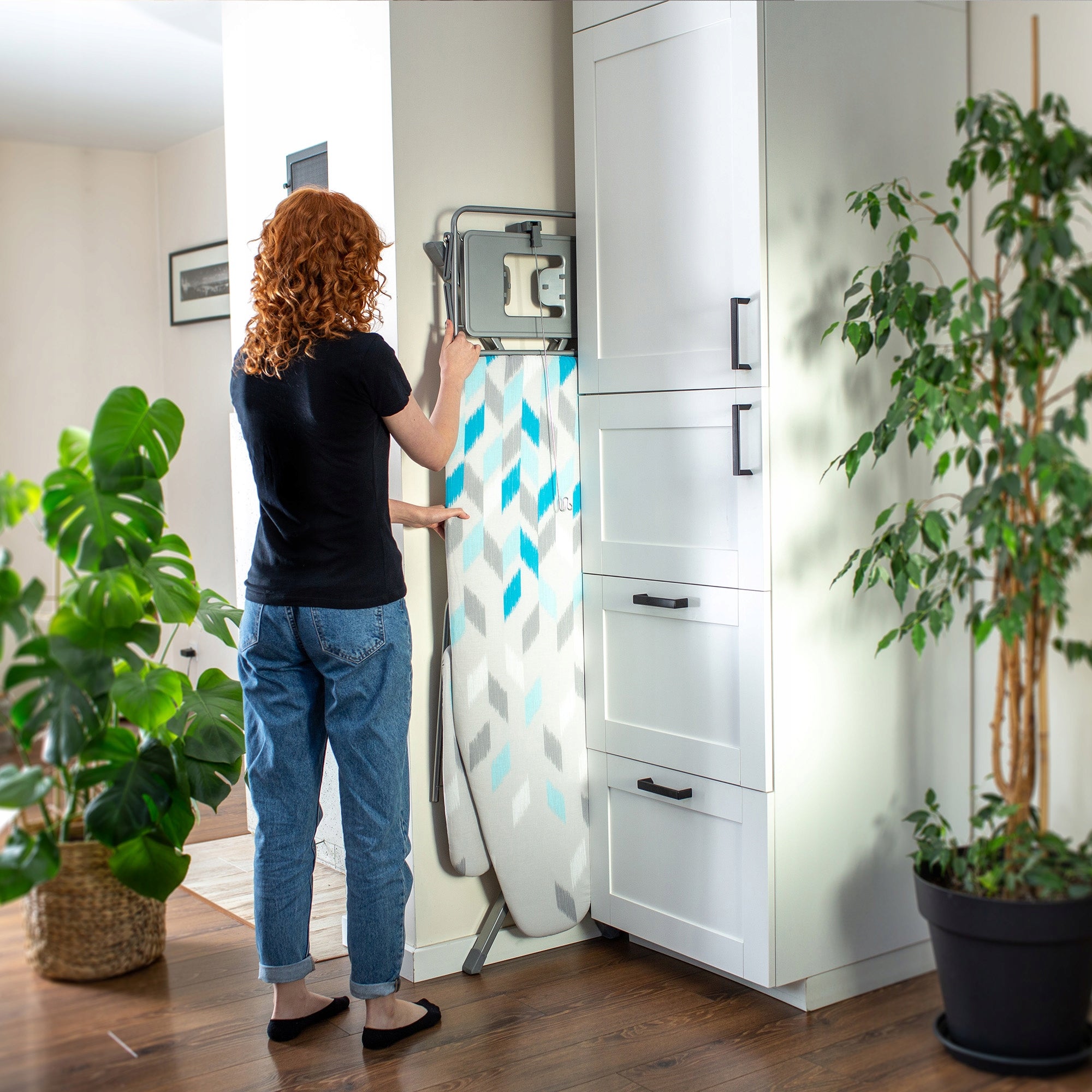 KADAX Table à Repasser pour Centrale Vapeur, Planche à Repasser avec Prise de Courant et Hauteur Réglable pour Un Repassage Facile (130 x 48 cm, Bleu) - 5