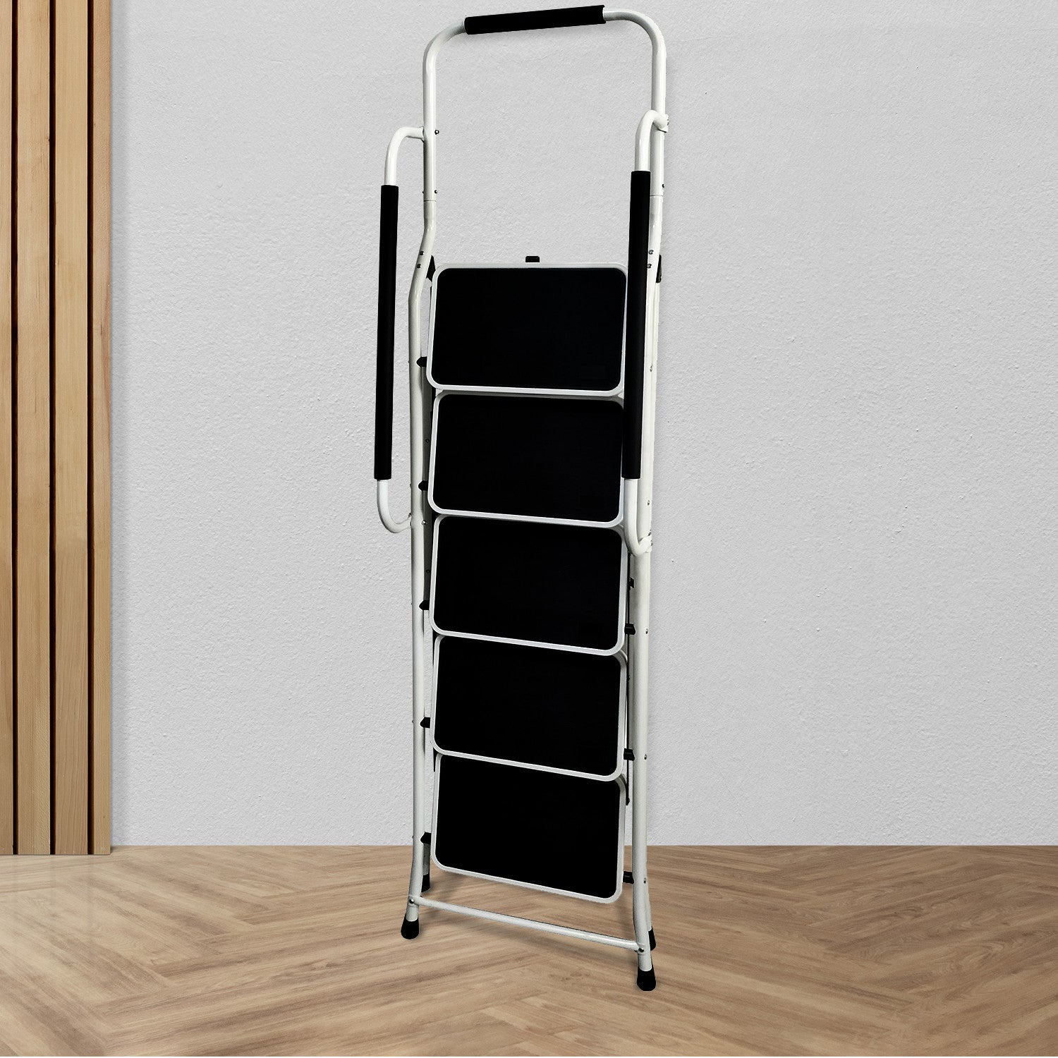 Escabeau avec main courante BM TOOLS BMT-ESC-5-MC, 5 marches - Échelle intérieur et à l'extérieur - 3