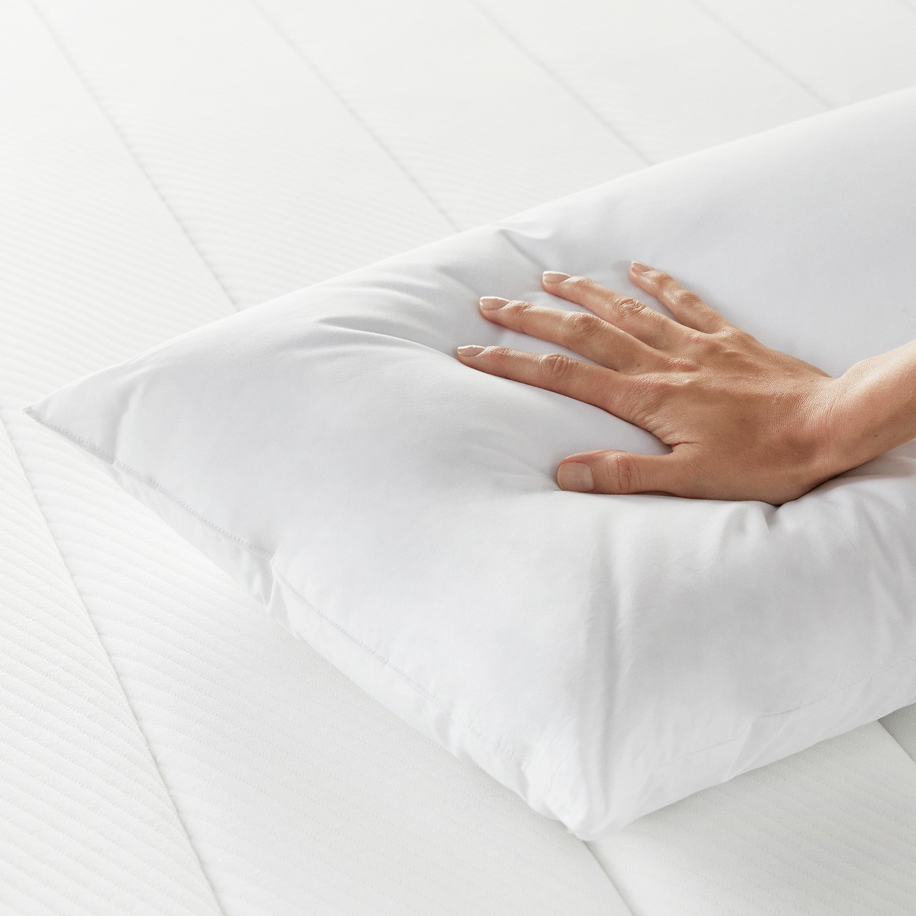 Oreiller d'hôtel 40x75cm | PIKOLIN HOME | Fibre | Toucher doux | Dormir sur le côté - 5