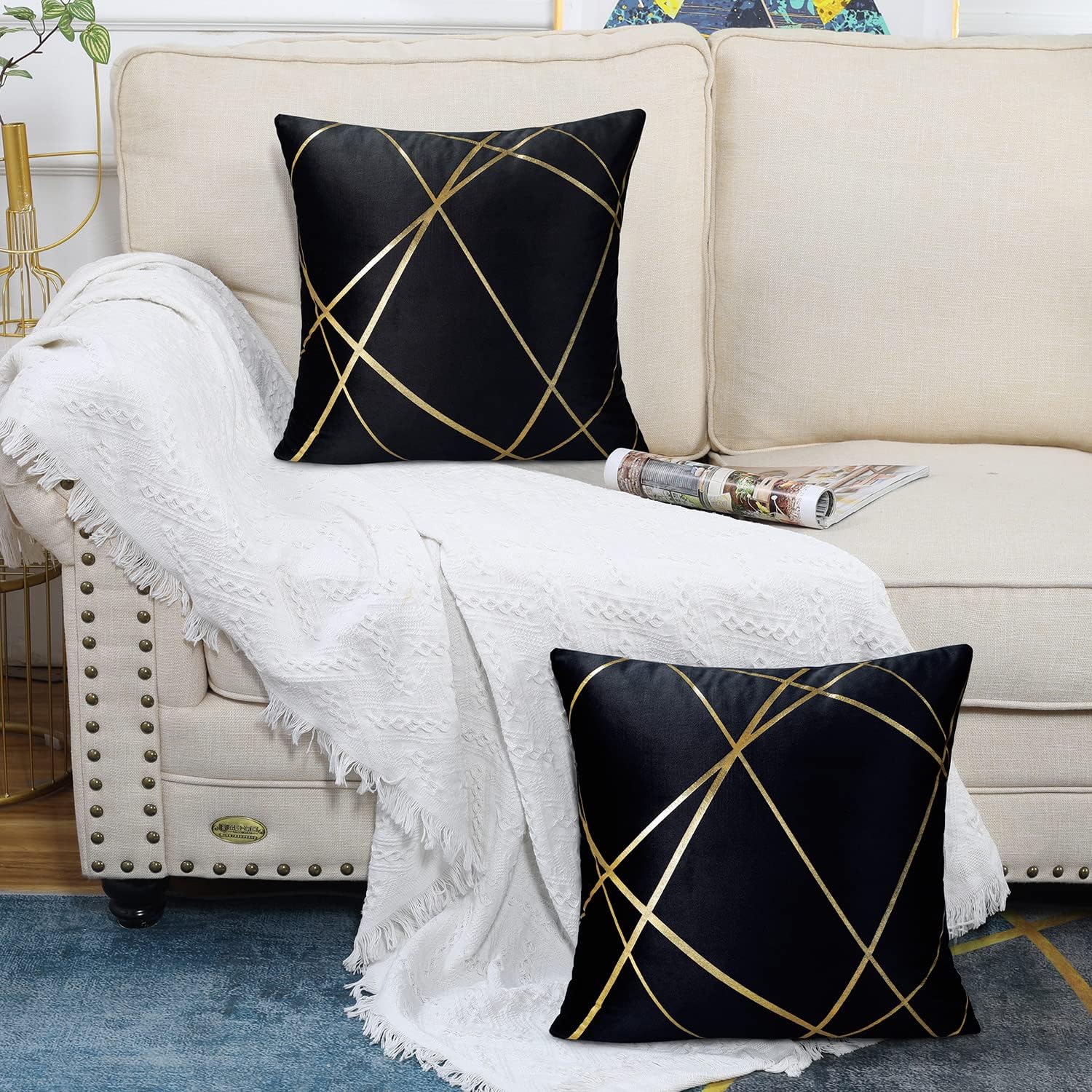 Housse de Coussin en Velours 45x45 cm, Noir avec Lignes Dorées Géométriques, Lot de 2, Décoration Moderne pour Canapé et Salon - 2