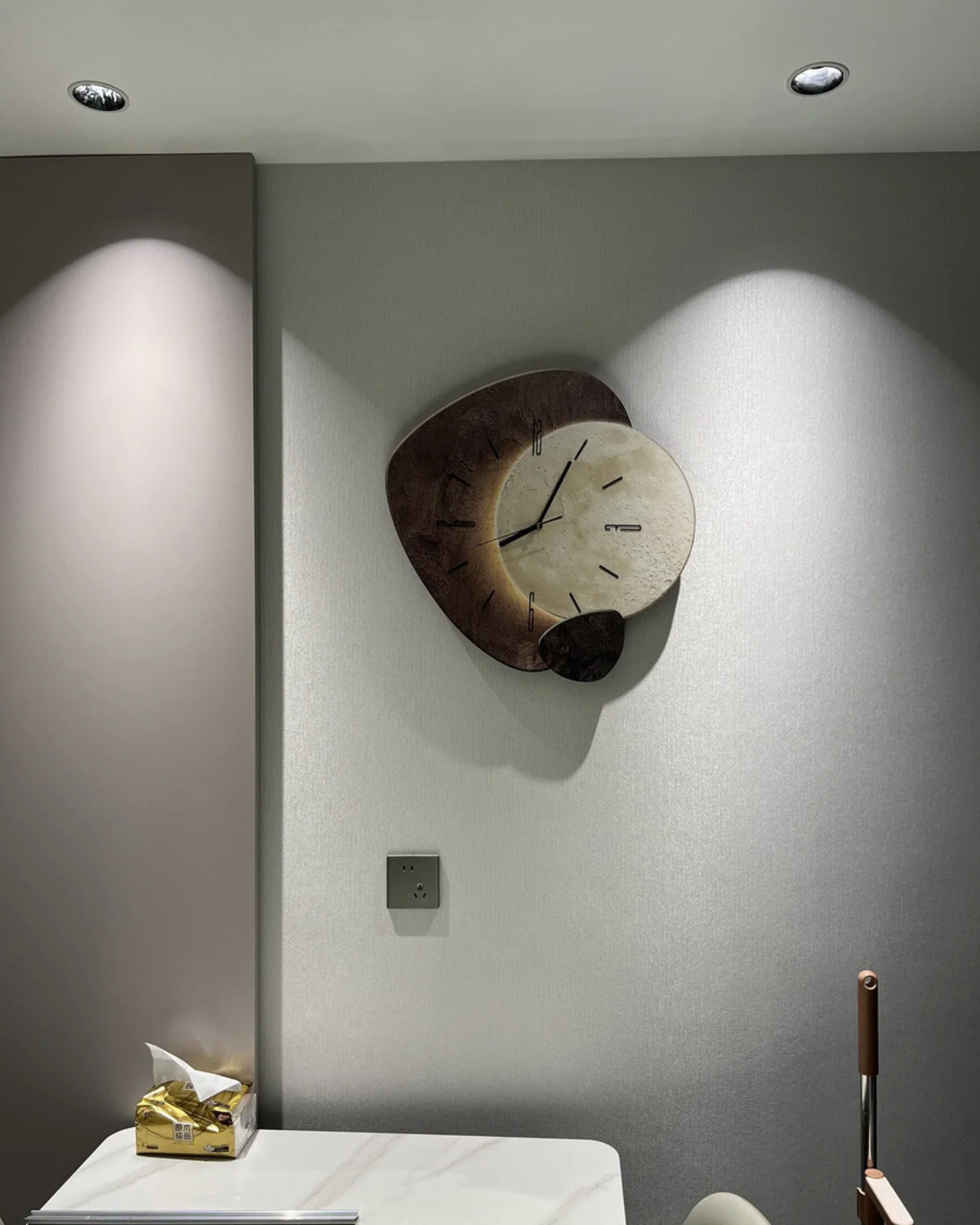 Horloge murale silencieuse et minimaliste BEAFACE, style moderne, horloge à quartz pour salle à manger et bureau, 40 cm - 4