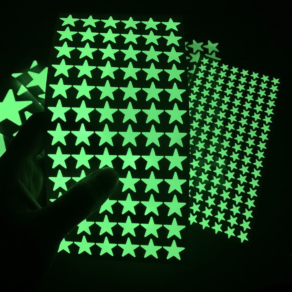 Fosforyzujące gwiazdy sufit fluorescencyjne gwiazdki pokoju dziecięcego naklejki ścienne dla dzieci fosforyzująca naklejka z gwiazdą świecąca gwiazda