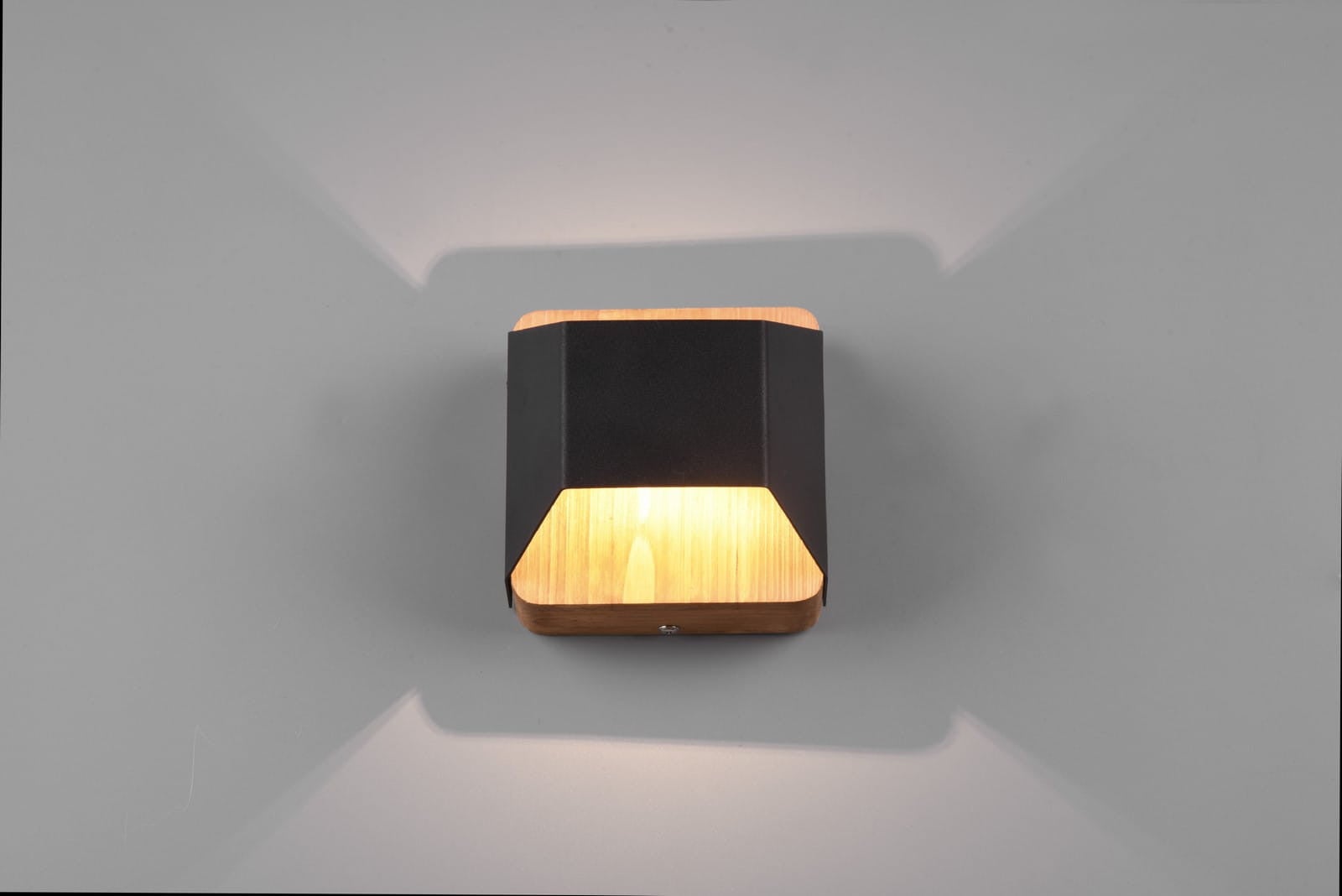 Kinkiet LED ARINO jasne drewno-czarny 4.3W Ciepła biel 400lm drewno wym:12x12,2x12,2cm IP20 Trio