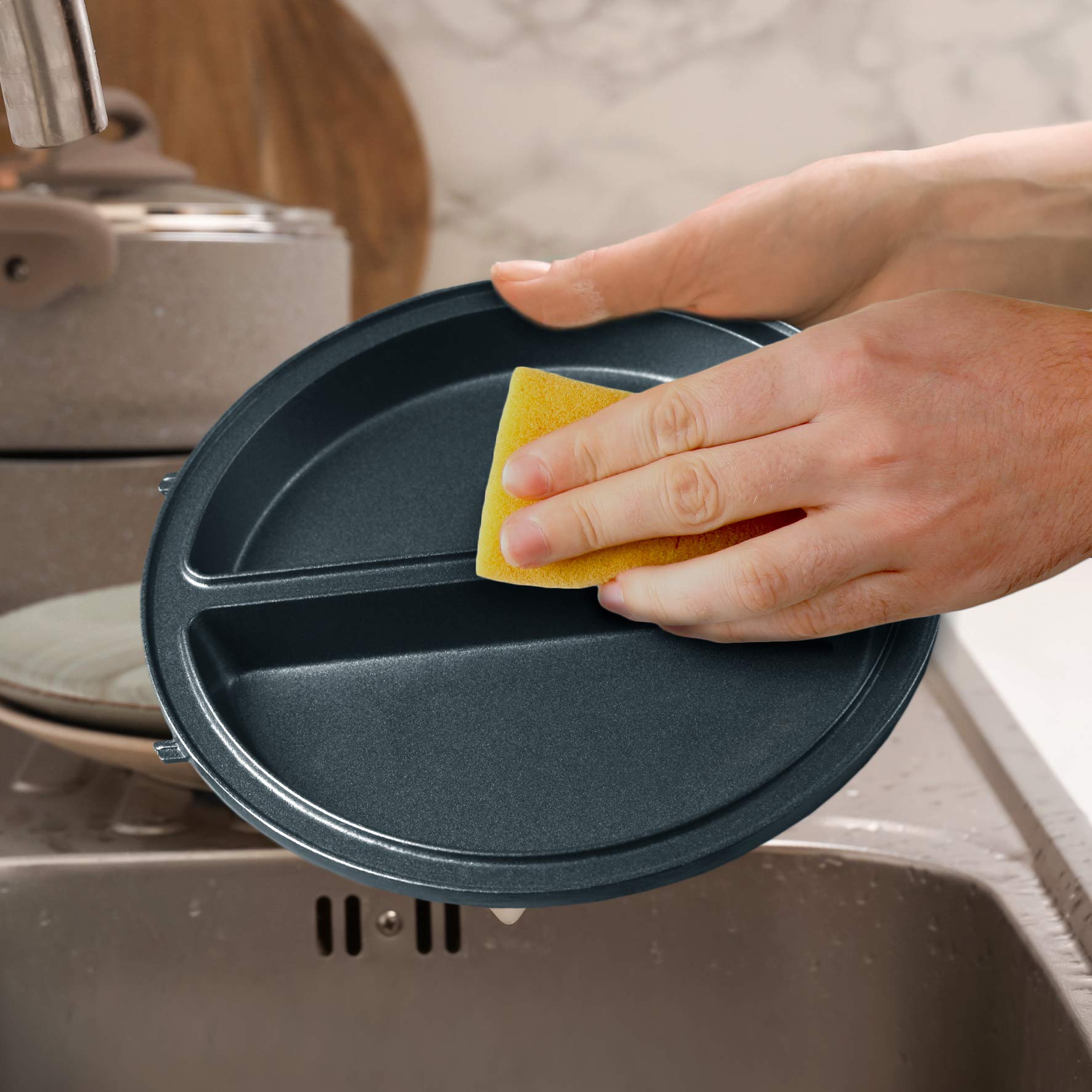 Duronic OM60 Poêle à Omelettes électrique | 2 plaques de cuisson antiadhésives détachables | 600 W | Poignées thermo-isolante | Pour un déjeuner sain - 5