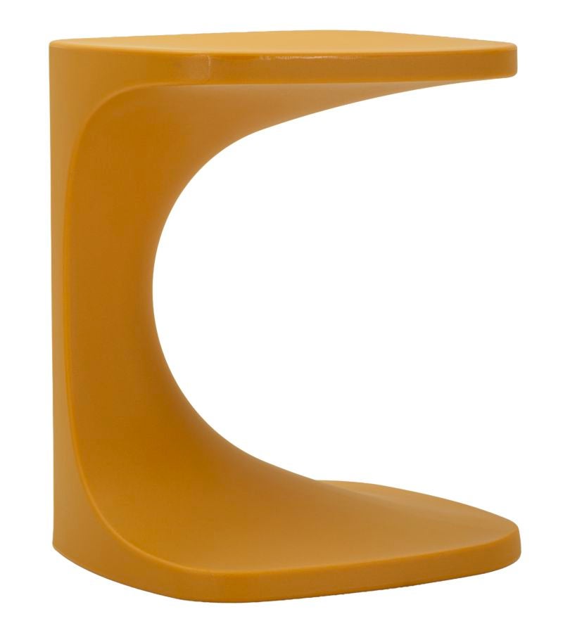 Masuta de cafea Ibiza din polietilena galben mustar, 42 x 42 x 52 cm - Masuta laterala moderna cu design curbat si culoare insorita - colectia Ibiza