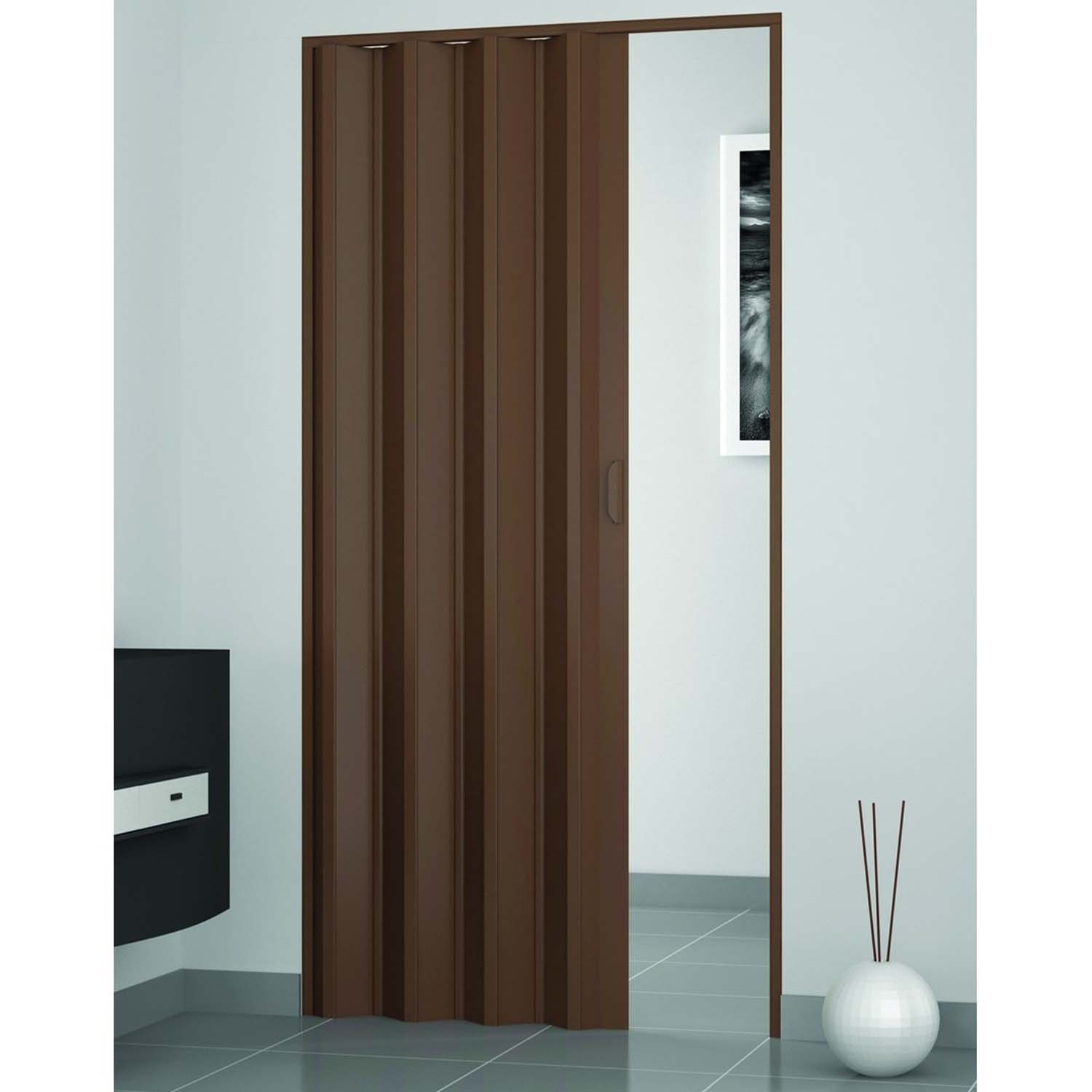 Porta rebatível em PVC com abertura lateral e fecho magnético - COR Castanho - 2