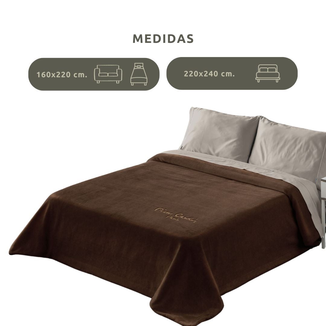 Manta Pierre Cardin 350gr Color Visón 220x240cm Donegal Collections - 7