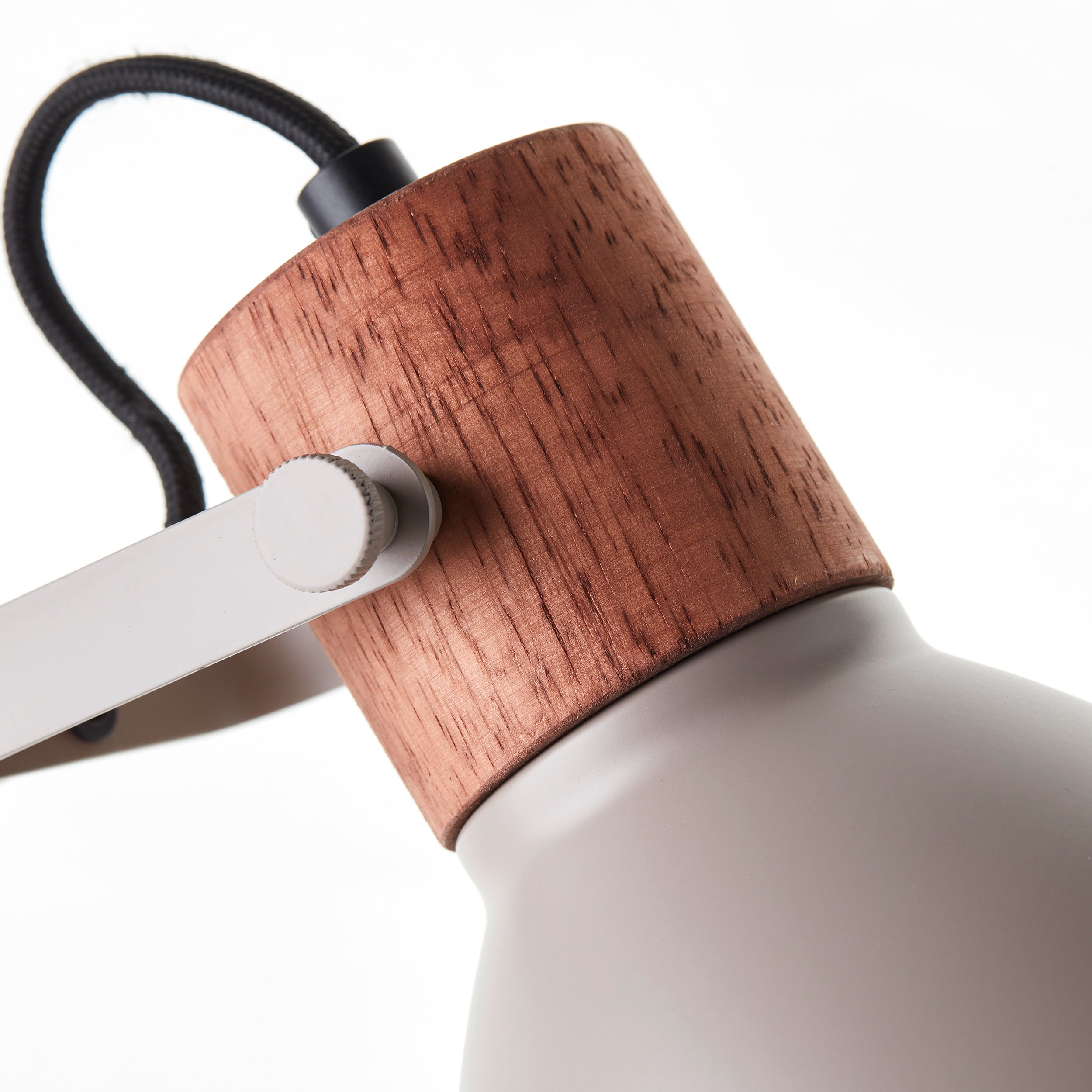 Brilliant Erena lampa stołowa 52cm taupe metal/drewno włącznik sznurkowy 1x A60, E27, 40 W, pasuje do zwykłej żarówki (brak w zestawie) - 6