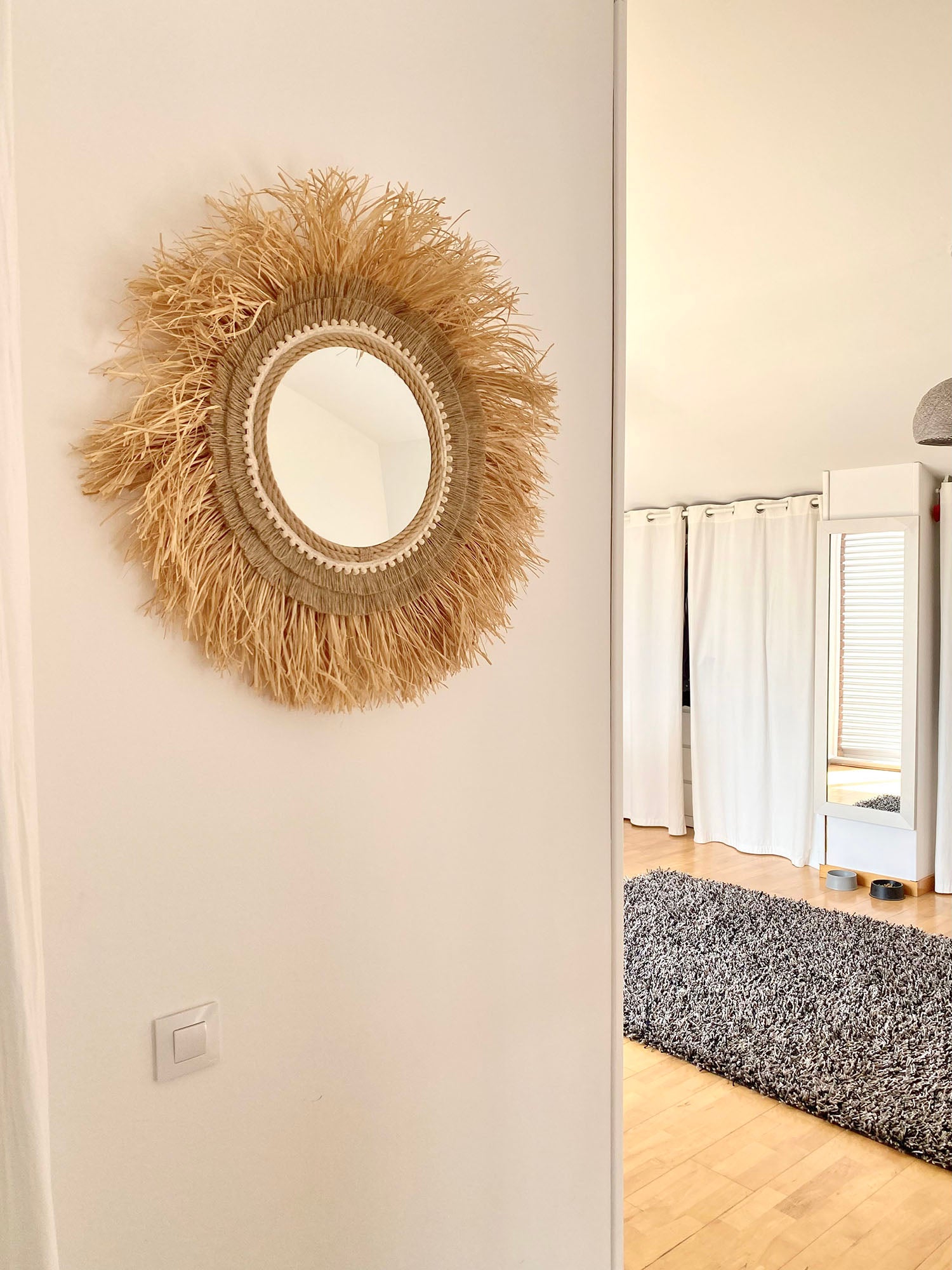 Ręcznie wykonane lustro z rafii i frędzli jutowych – RAFFIA JUTE całkowity Ø100 cm - 2