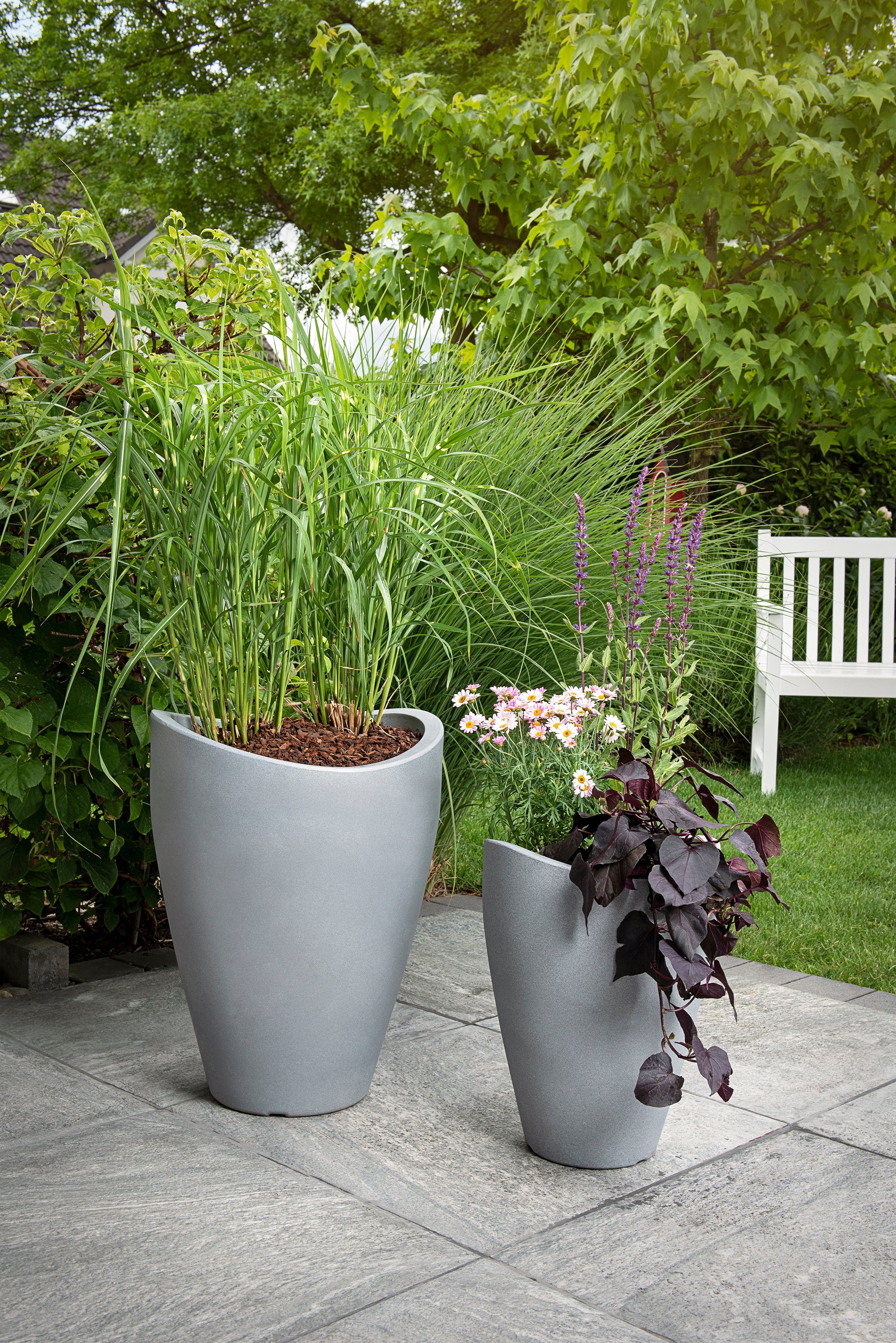 Scheurich Wave Globe High 40, vase/pot à fleurs/jardinière, cylindrique, coloris: Stony Grey, fabriqué avec du plastique recyclé, pour l’extérieur - 3
