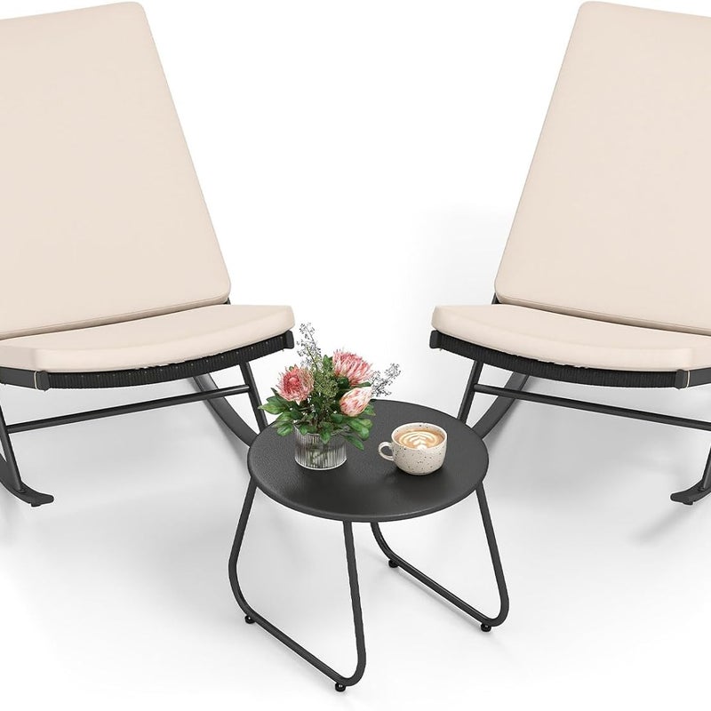 Zestaw 2 Foteli Ogrodowych z Stolikiem Kawowym, Fotele Bujane z Rattanu PE, Grube Poduszki, Zestaw Ogrodowy dla 2 Osób