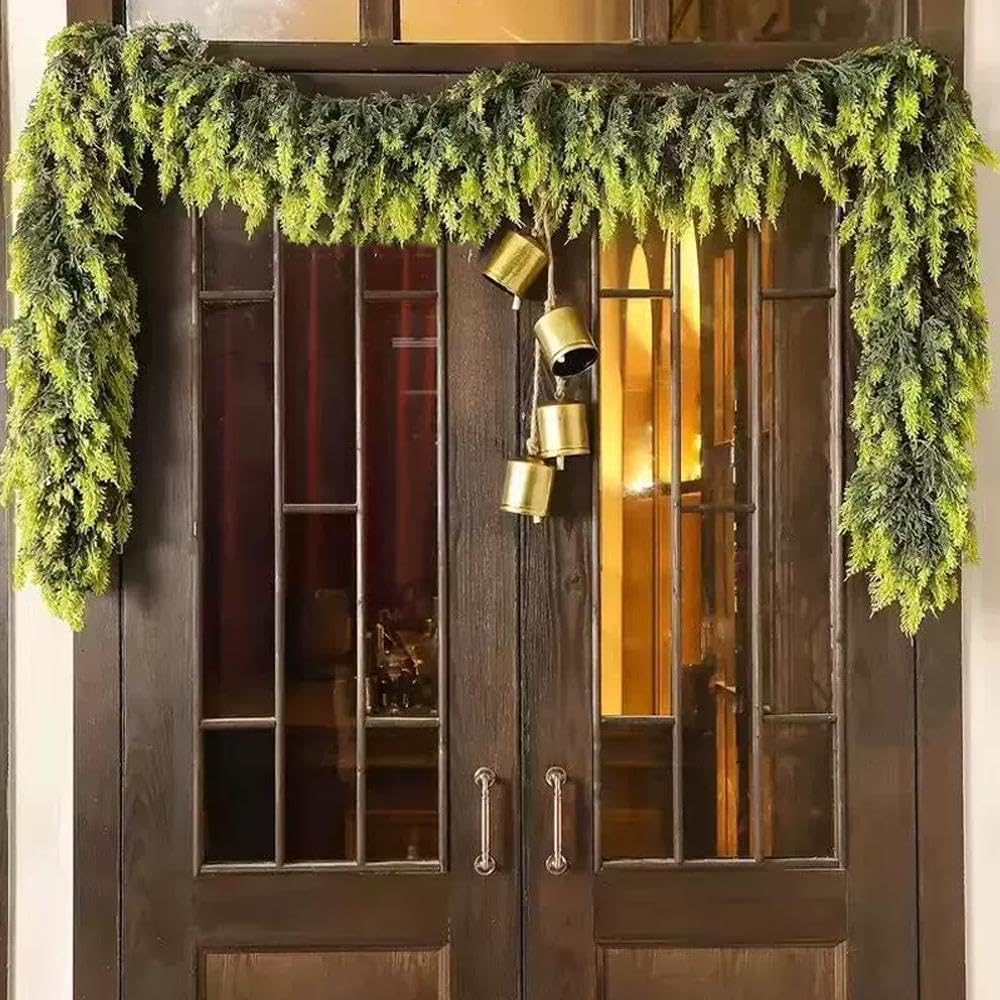 Ghirlanda natalizia artificiale con foglie di cipresso, realistica e dalla consistenza densa, ideale per decorare un tavolo pranzo camino (2,7 m) - 2