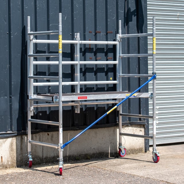 Trade Master Pro® Tour d’Échafaudage Aluminium – Robuste | Réglable | Base Pliante | 230 kg | Certifiée EN1004 | Hauteur 3,2 m