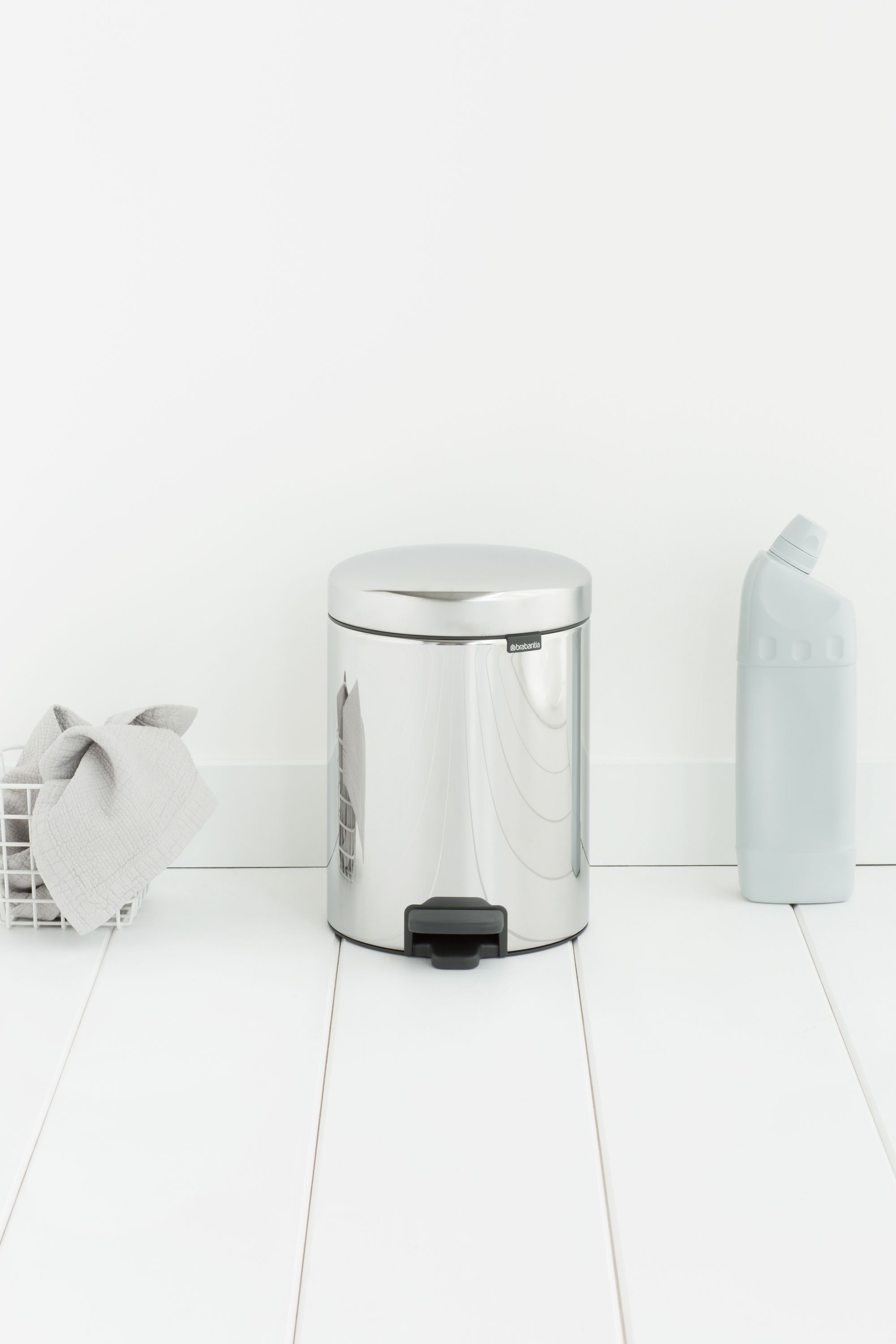Poubelle de salle de bain Newicon grise 5L - 3