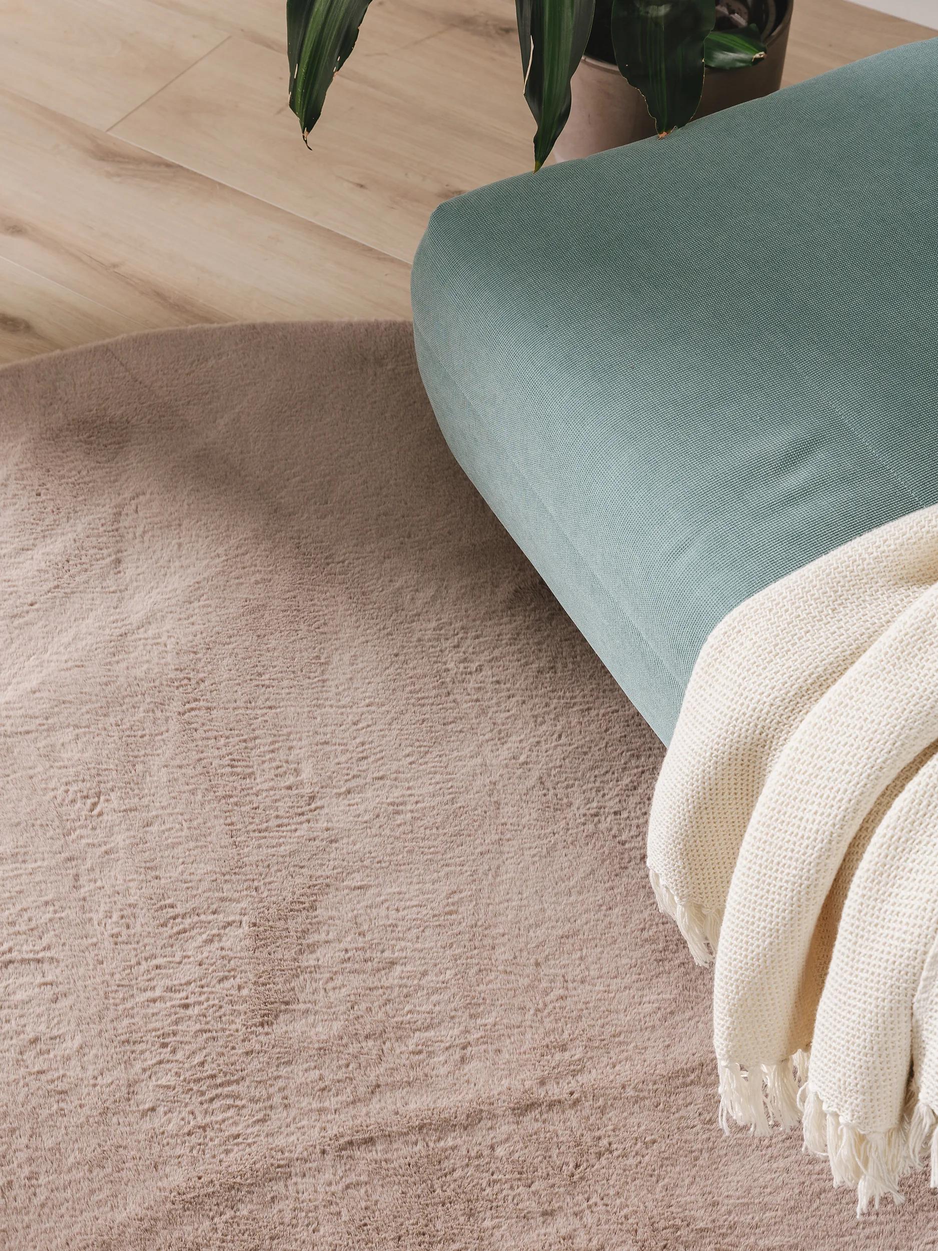 BENUTA - Tapis Fausse fourrure Furry taupe ø 80 cm rond - 3