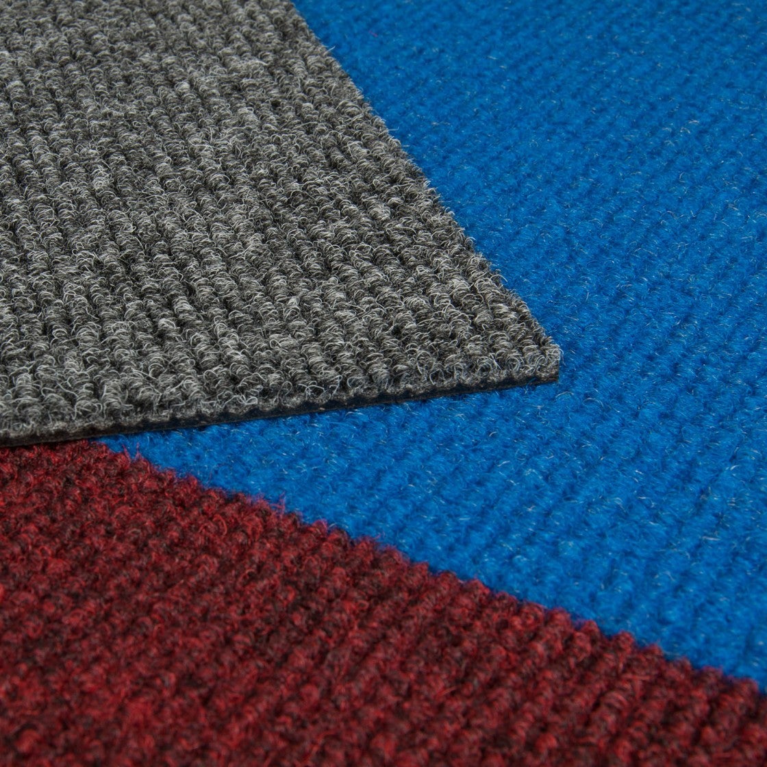 Dalle de moquette plombante pour bureau en velours côtelé, Moquette professionnelle gris foncé en dalles, Dalles de moquette modulaires sans colle - 4