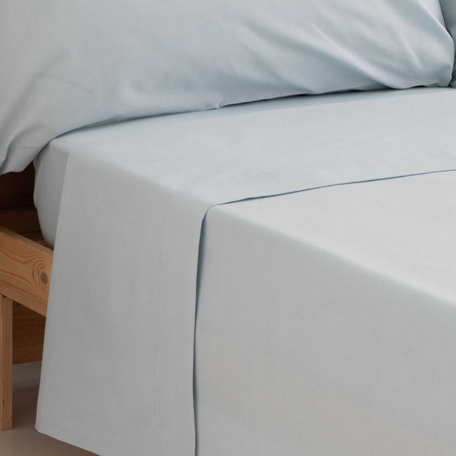 Sábana Bajera Lisa Design Azul Cielo Cama 135cm (135x200cm) Donegal Collections - 2