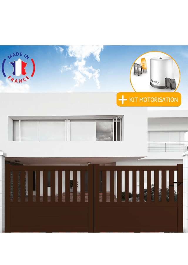 Portail aluminium coulissant semi-ajouré en kit + Motorisation dimensions L.3000 (entre piliers) X H.1300 mm Couleurs Marron (RAL 1247)