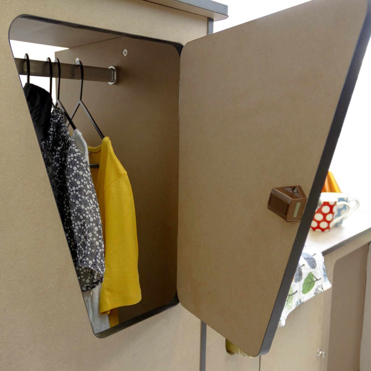 Monster Shop Cuisine Contreplaqué MDF à Côté Gauche 18 mm Aménagement Transporter T4 T5 Caravane Campervan Camping-Car 3 - 4