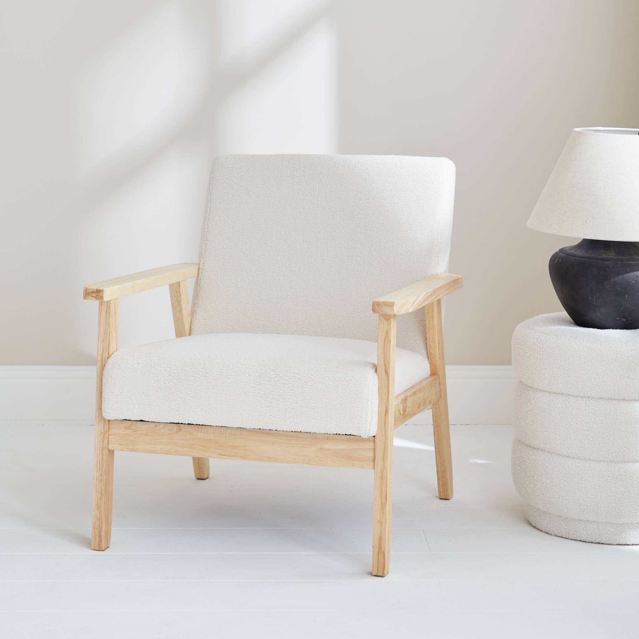 Fauteuil scandinave en bois et tissu bouclette. Isak. L 64 x P 69.5 x H 73cm - 2