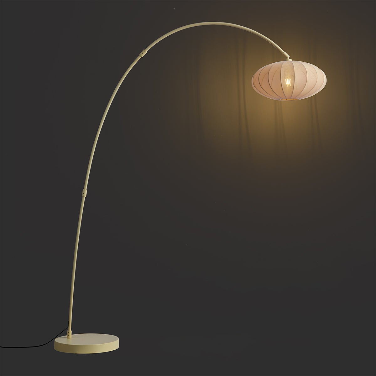 Lampadaire arc Japandi beige avec abat-jour - Bida - 9