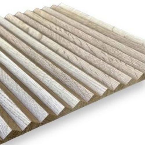 Elastyczna okładzina ścienna 3D z efektem piramidy z naturalnego drewna dębowego 300X2400 mm (0,72 m2/pudełko)