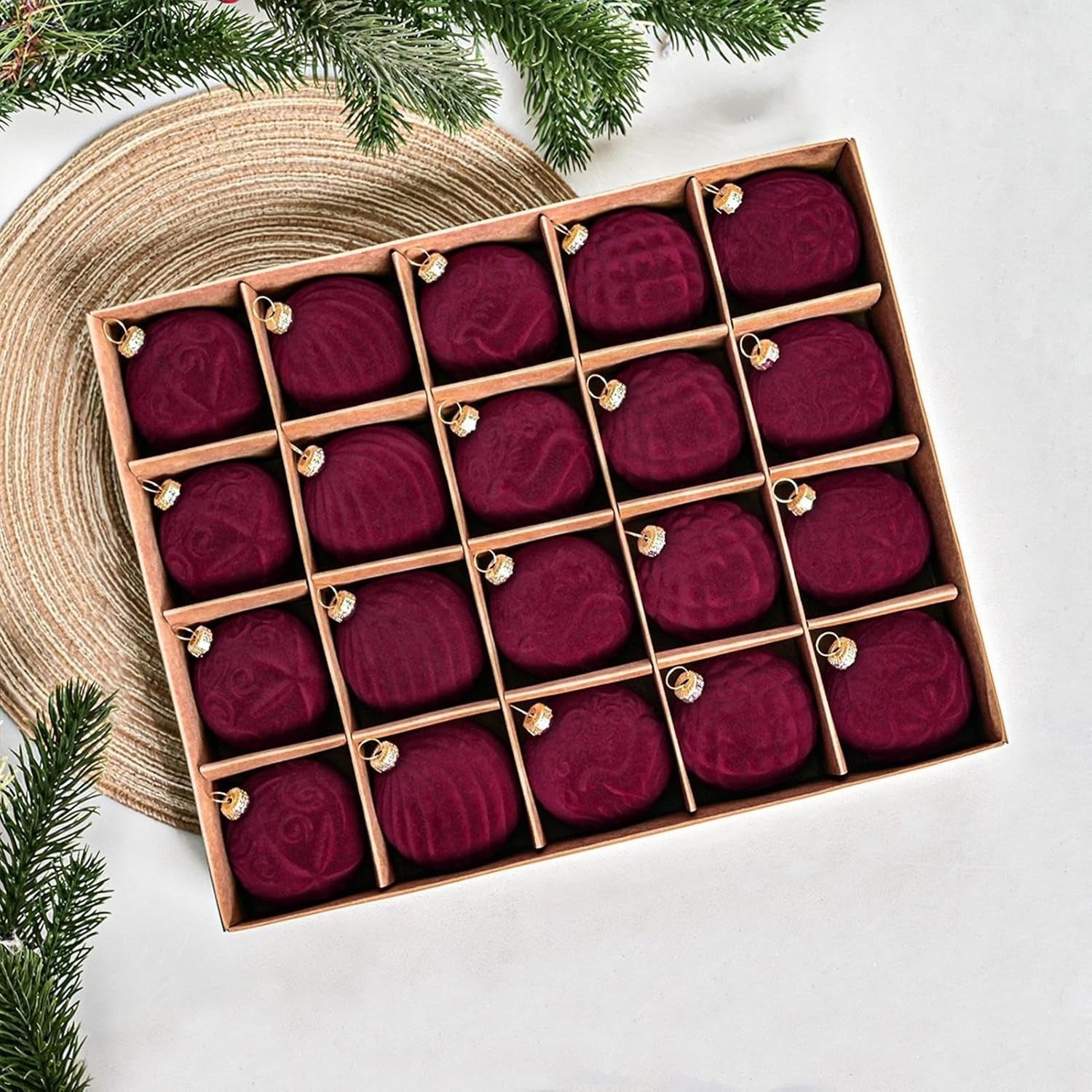 Bolas navideñas de terciopelo rojo, paquete de 20 adornos navideños de terciopelo de 6 cm para el árbol de Navidad decoraciones navideñas adornos para - 2