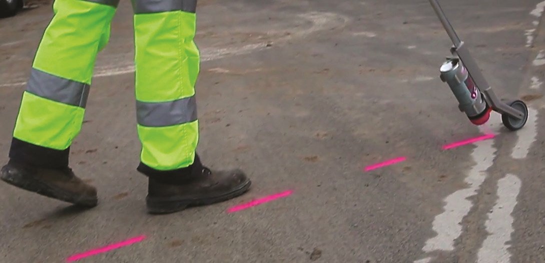 SOPPEC - Aérosol traceur chantier fluo S-Mark - 10105 - Rouge fluo