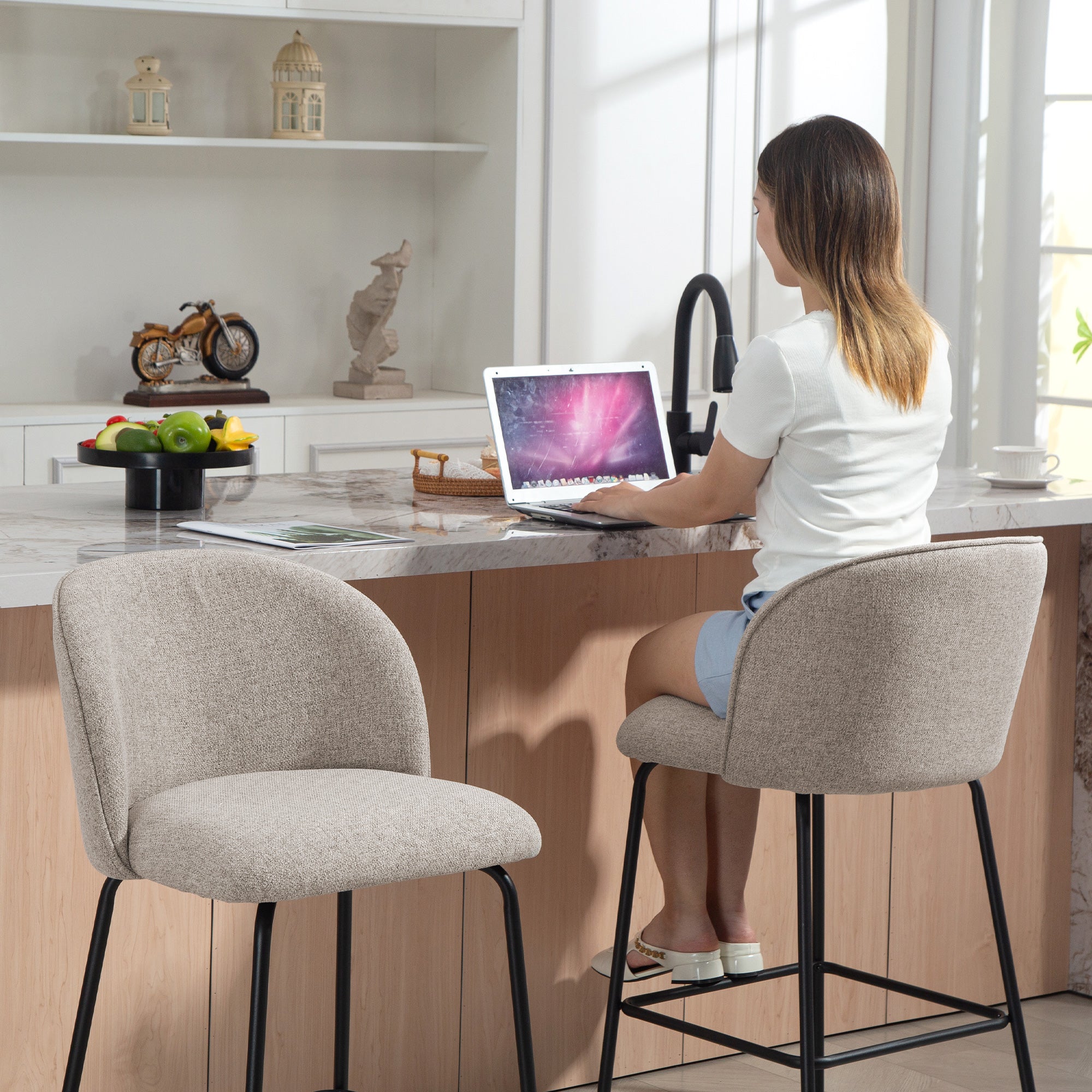 HOMCOM Set 2 Sgabelli da Bar con Schienale e Poggiapiedi, Rivestimento in Tessuto e Gambe in Acciaio, Grigio - 9