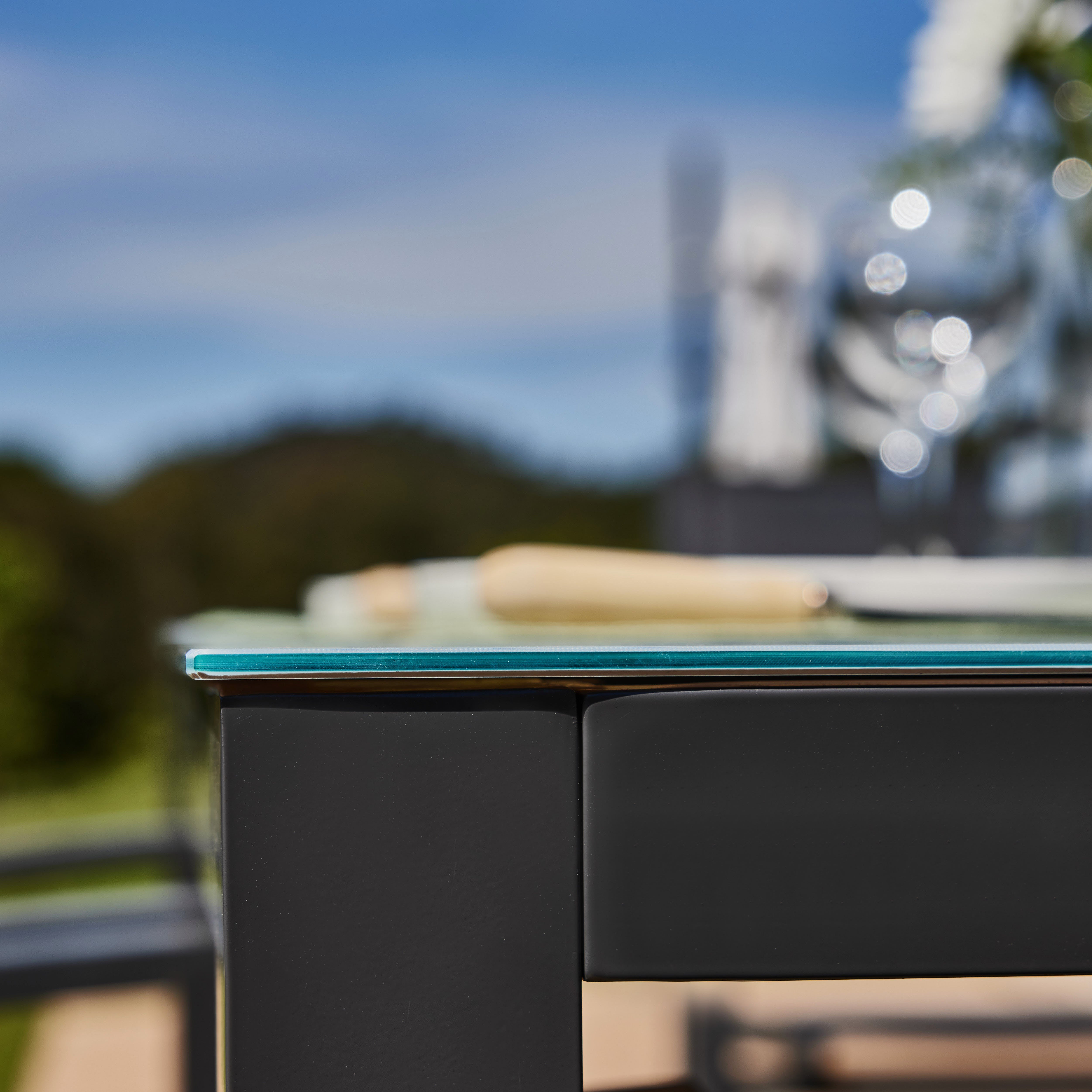 Table 160×90 et 6 chaises de jardin gris - Tokyo - 8