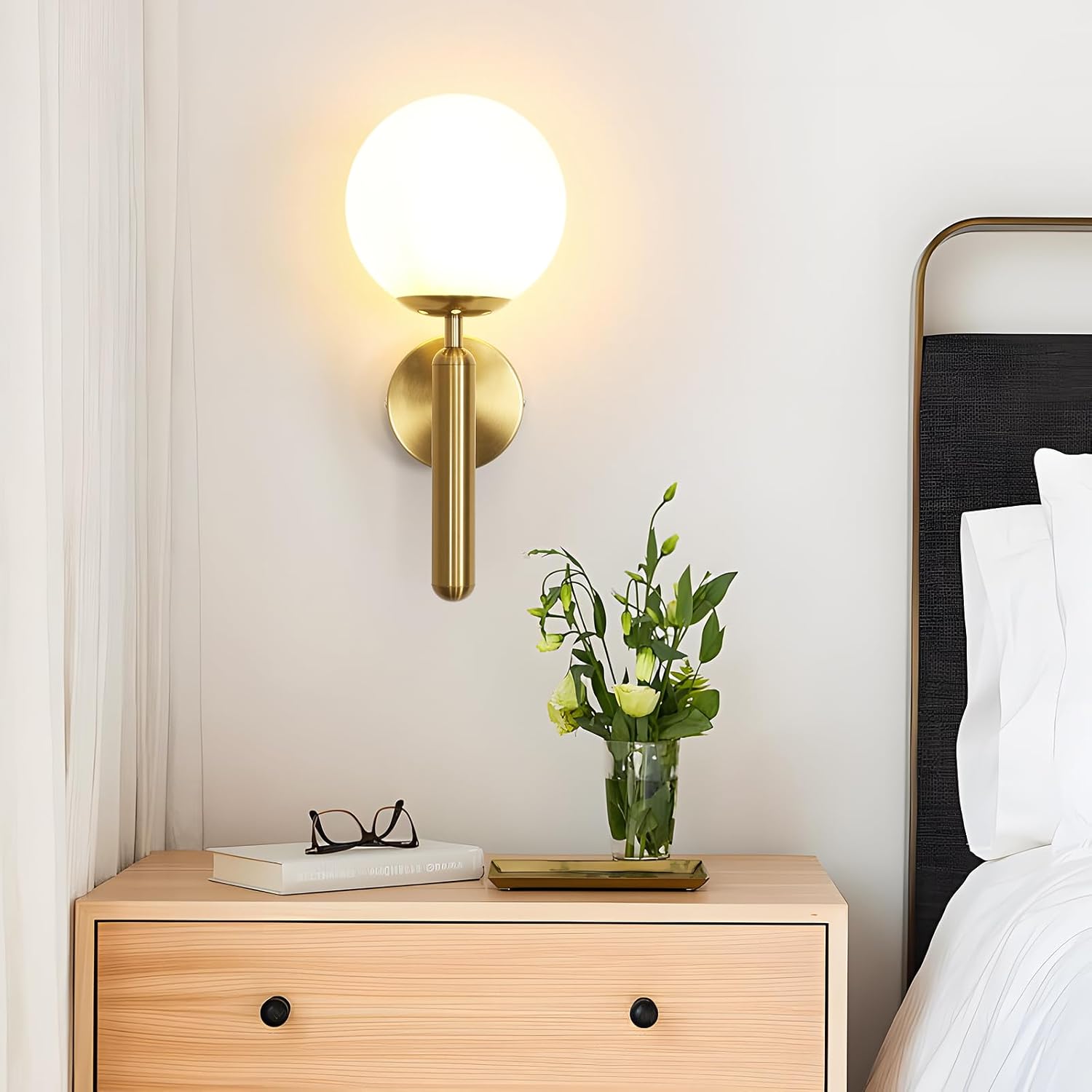 Kinkiet wewnętrzny, nowoczesny minimalistyczny design, kinkiet E27, klosz szklany, oświetlenie do sypialni, salonu i przedpokoju. - 2